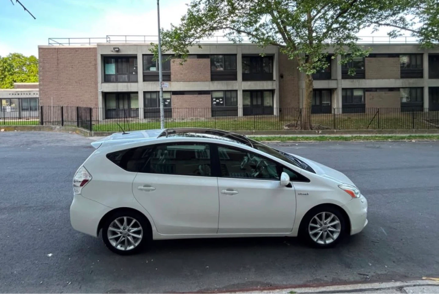 2013 Toyota Prius V - photo 5