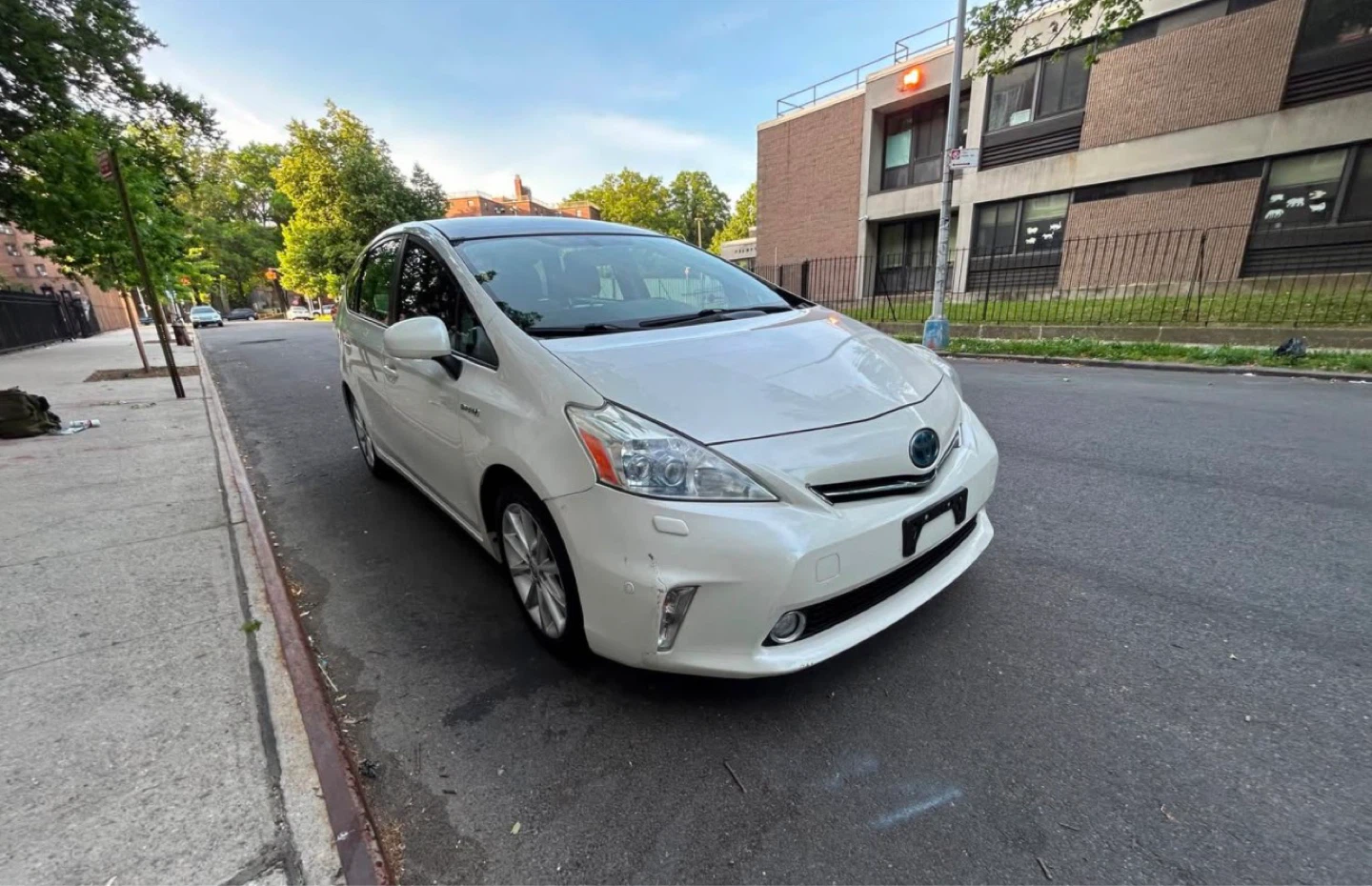 2013 Toyota Prius V - photo 3