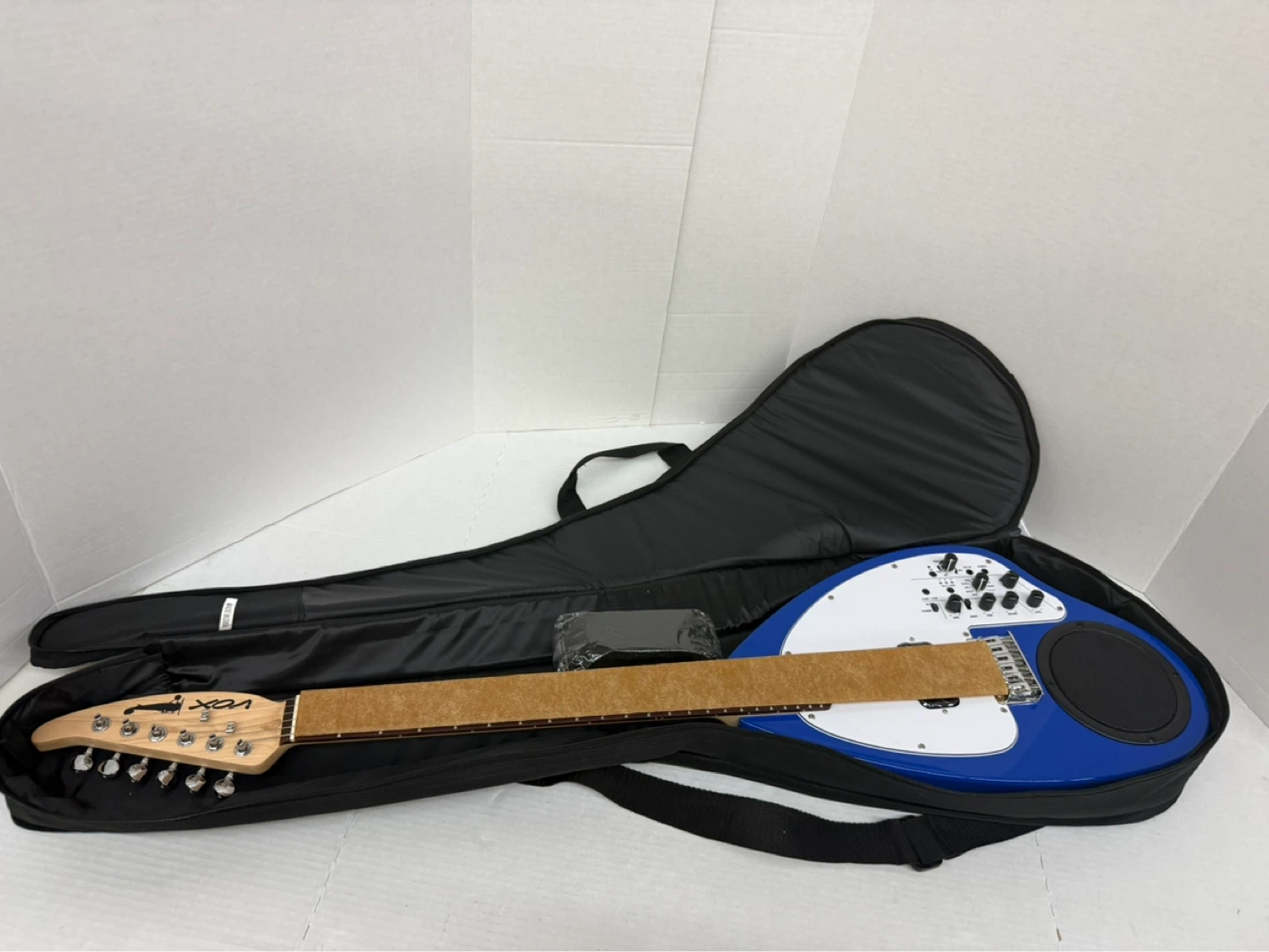 VOX APC-1-BL Travel Guitar - photo 3