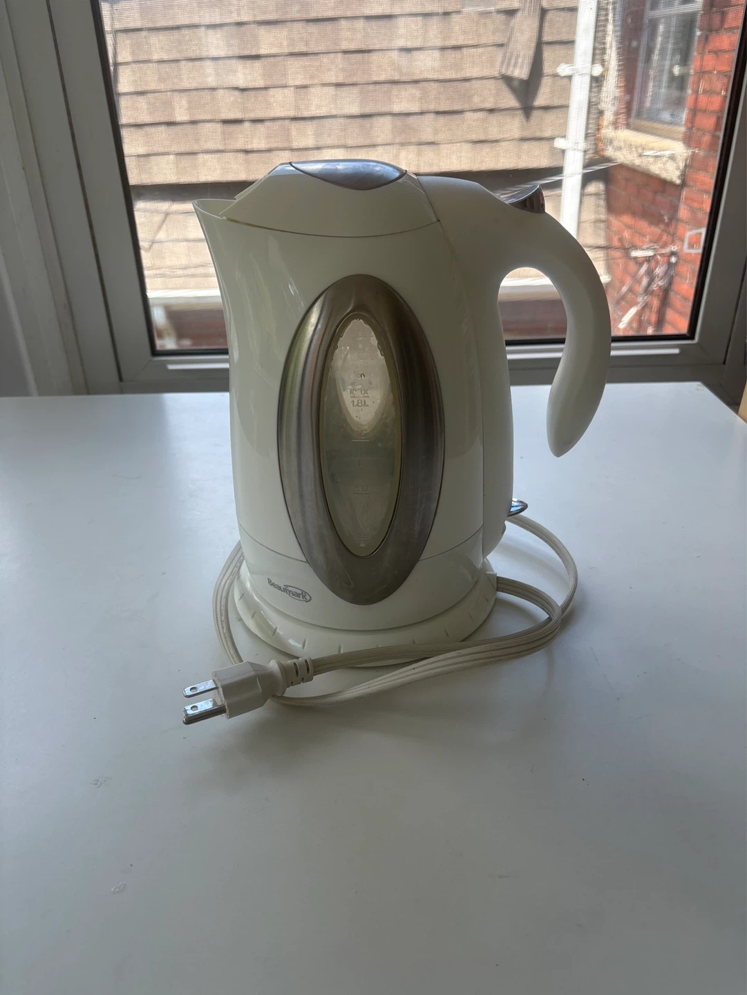 Beaumark Electric Kettle