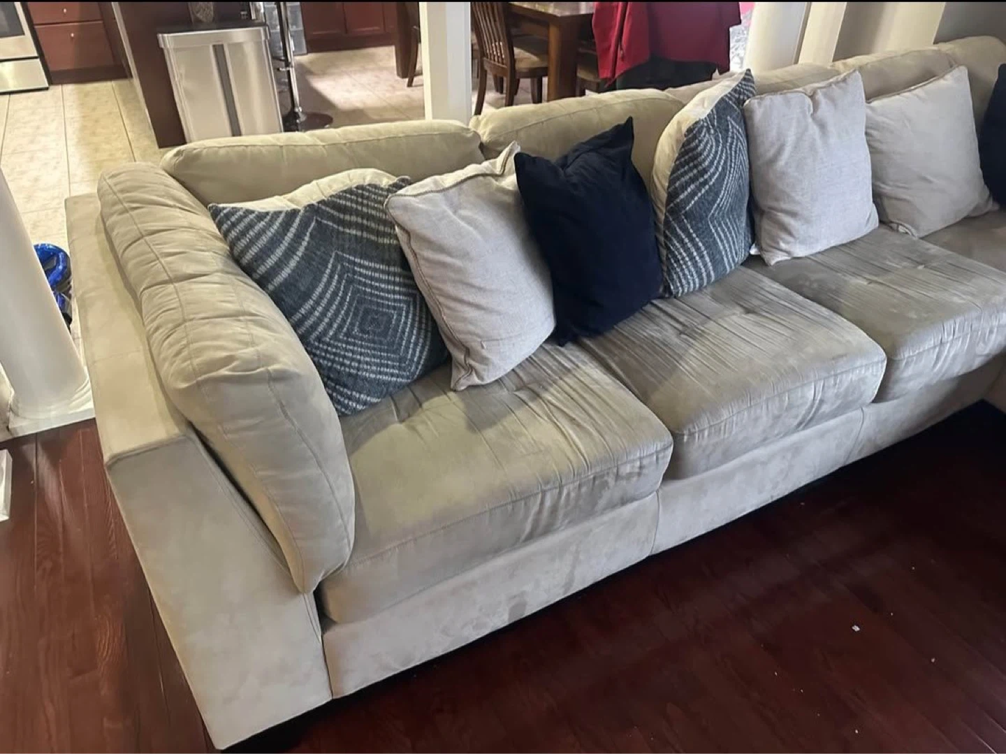 Sectional Sofa with Chaise - photo 4