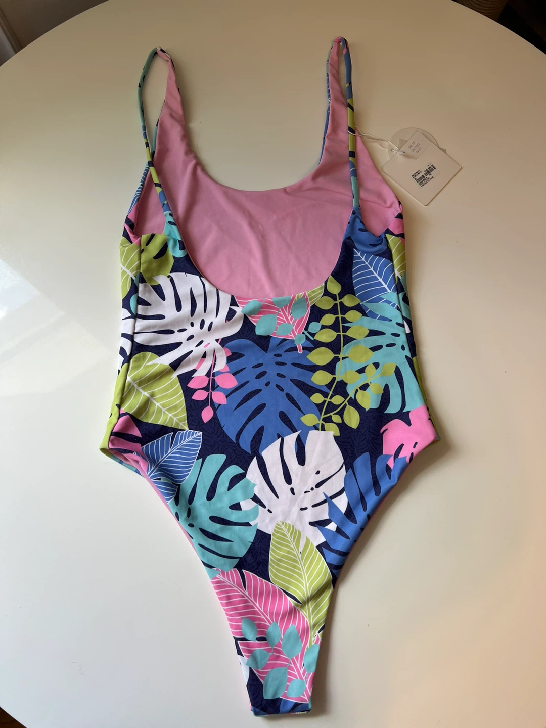 ⚽ (New) Avery One Piece Swimsuit- M - photo 2