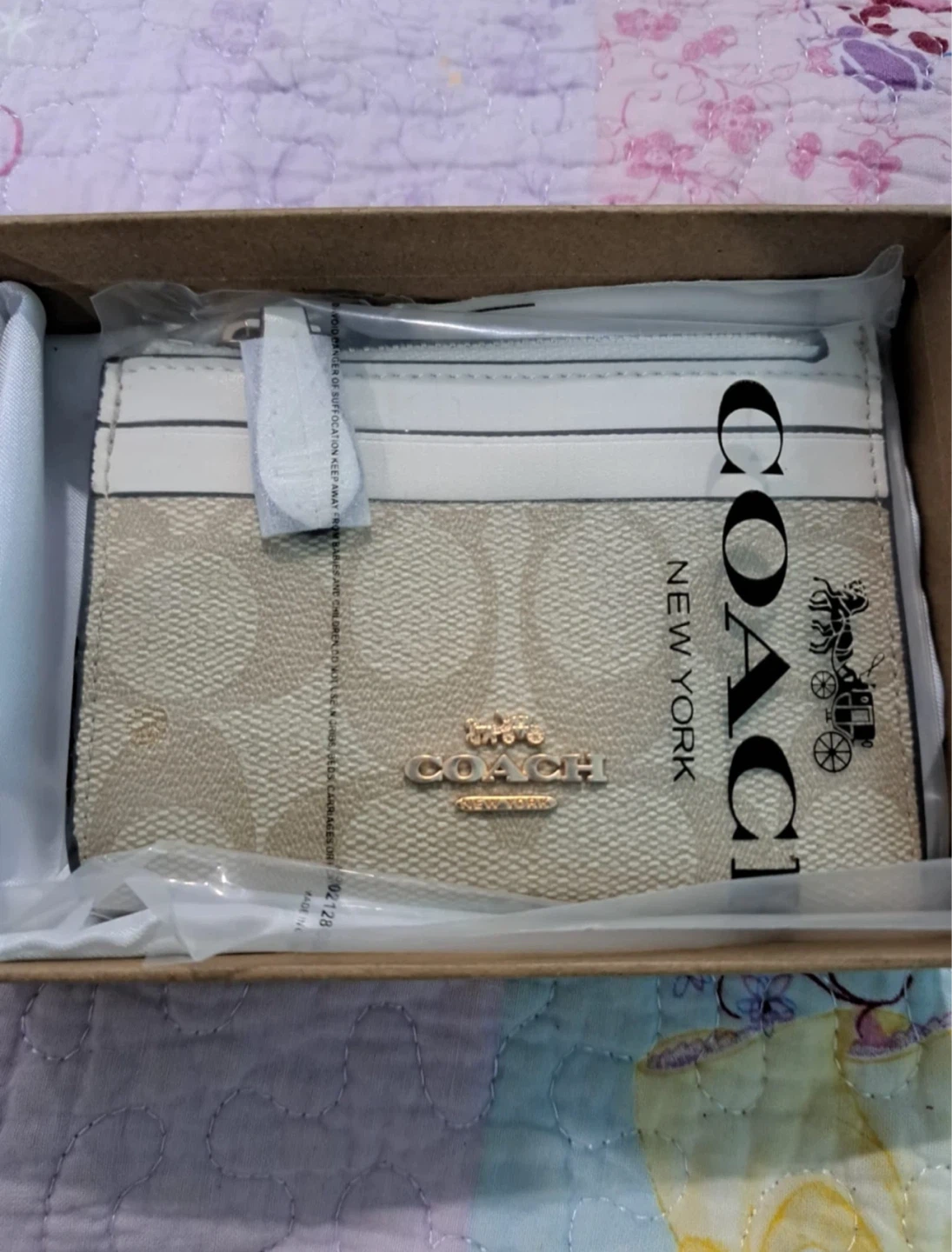 ⚽️Coach Skinny ID Card Holder With Keychain