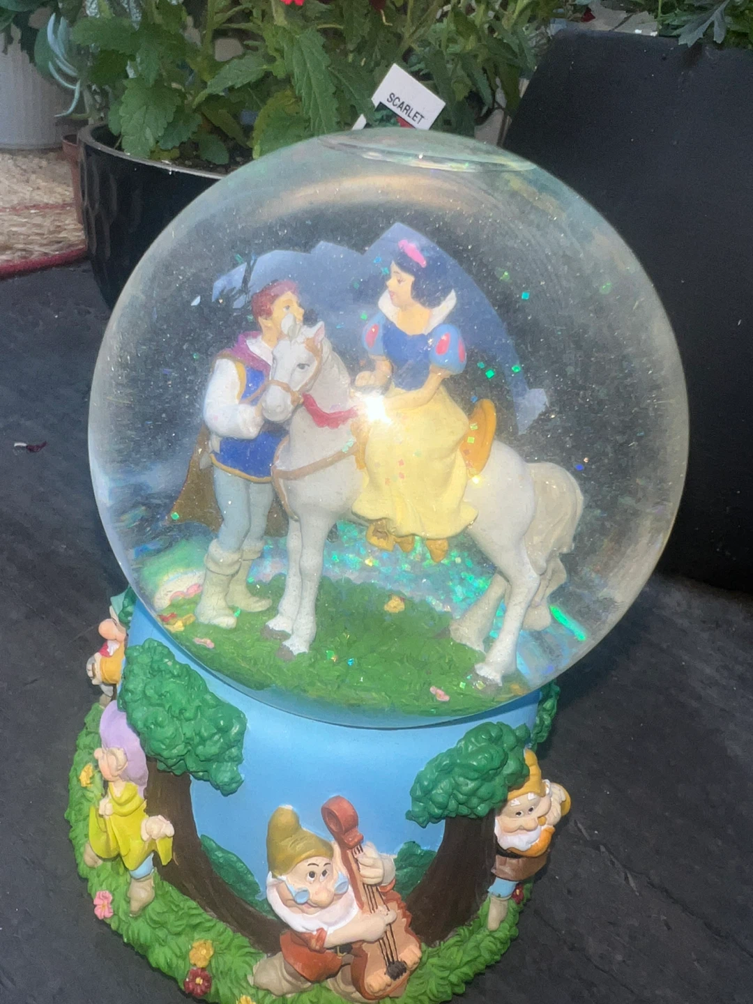 Disney Snow White "I Love You Truly" Musical Snow  ⚽ - photo 2