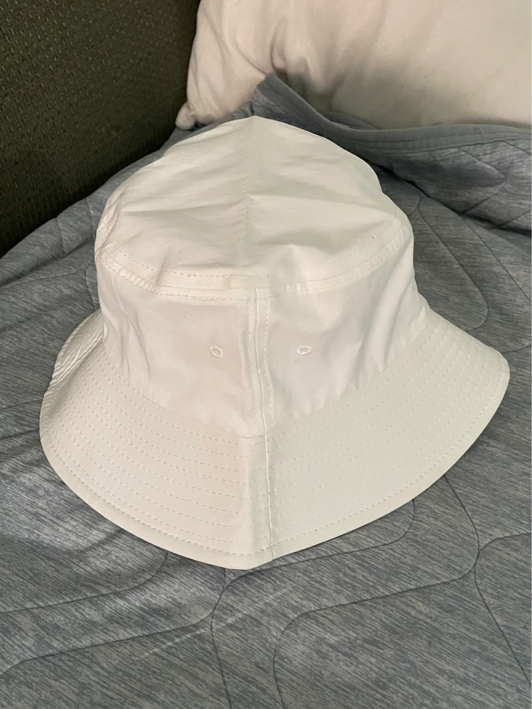 ⚽️White Bucket Hat