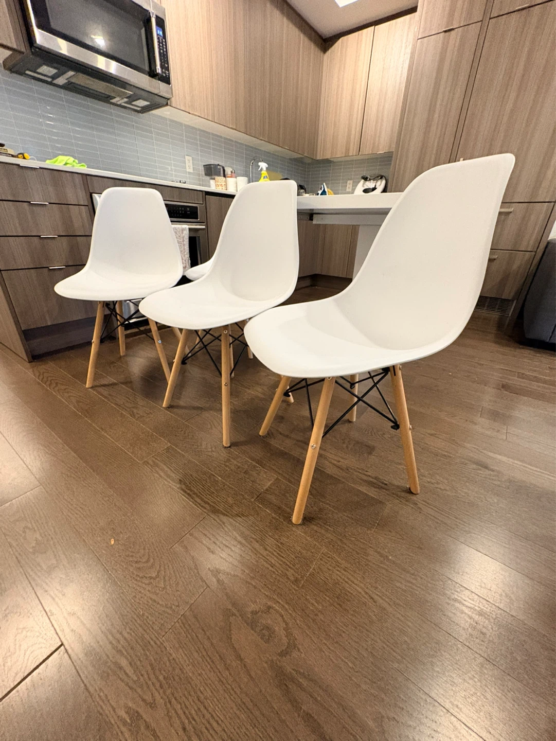 Set of 4 White Dining Chairs - photo 2