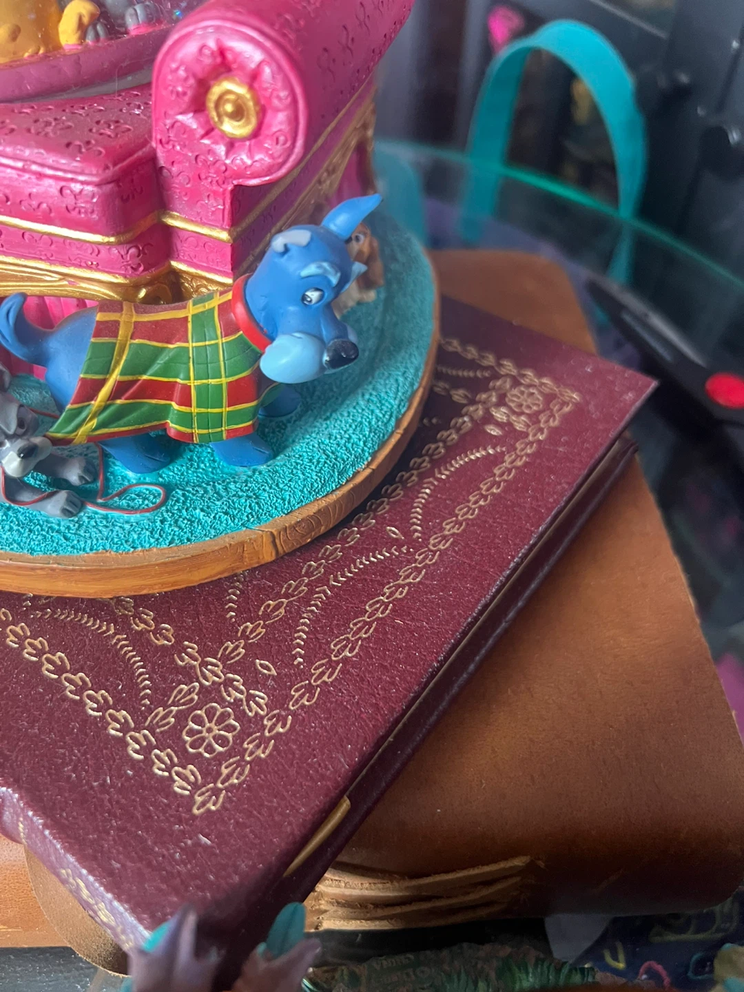 Lady and the Tramp Snow Globe ⚽ - photo 2