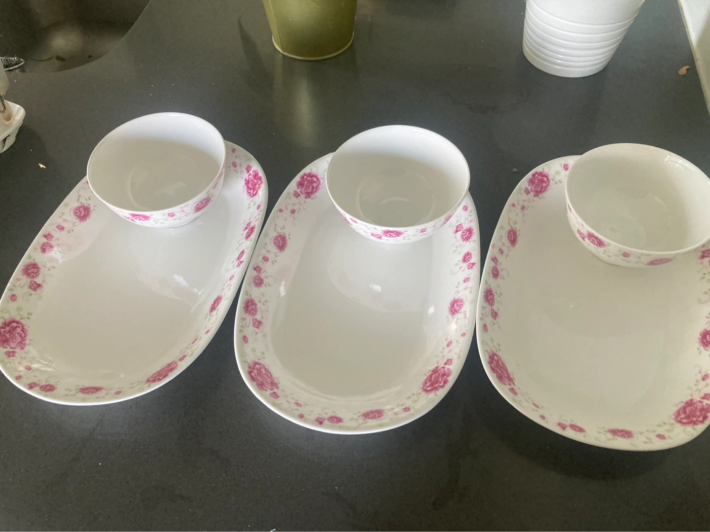 White Serving Platters with Pink Floral Design (Set of 3) - photo 2