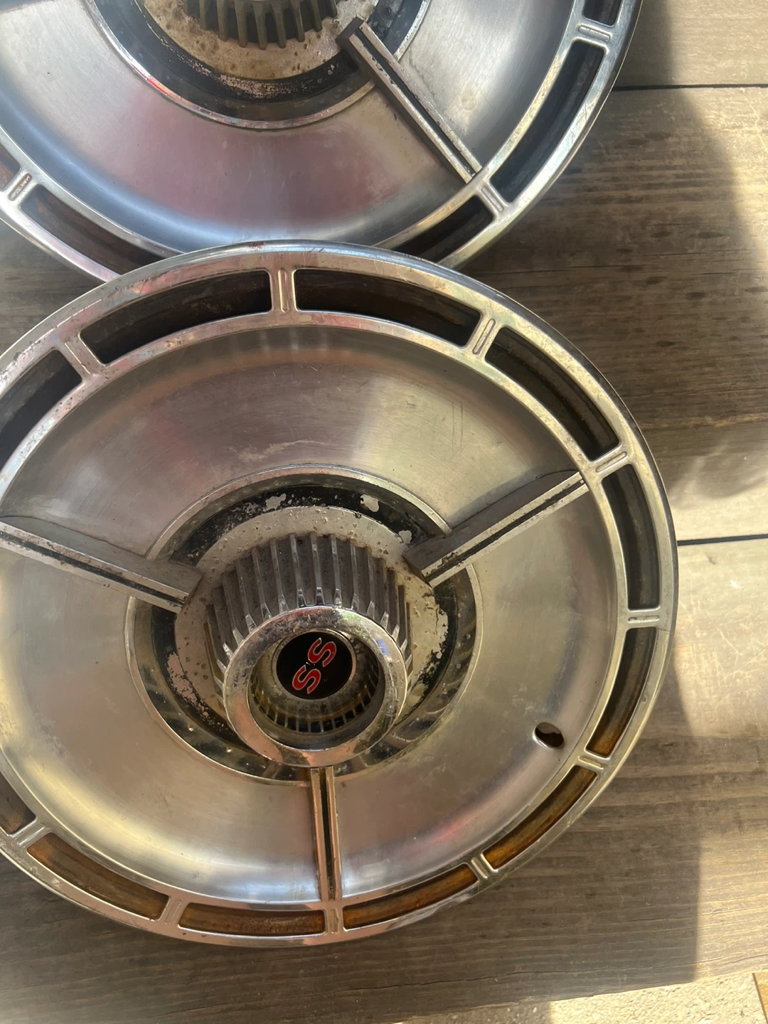 Vintage SS Hubcaps - Set of 5 ⚽ - photo 4