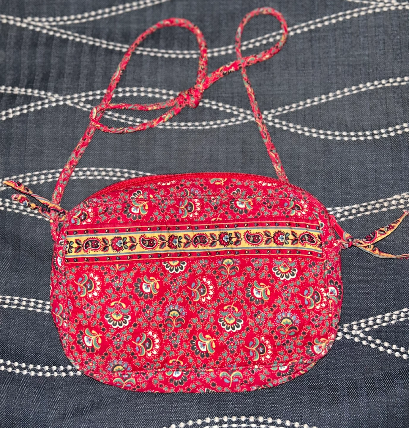 Vera Bradley Red Floral Crossbody Bag ⚽️