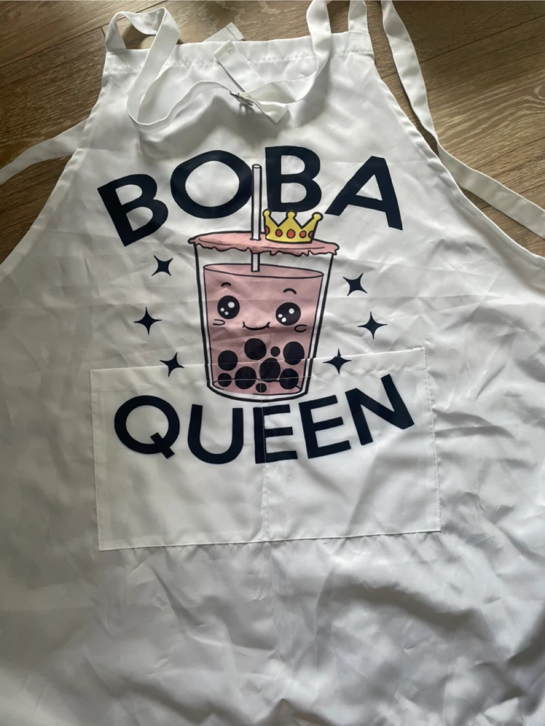 White Boba Queen Apron ⚽️
