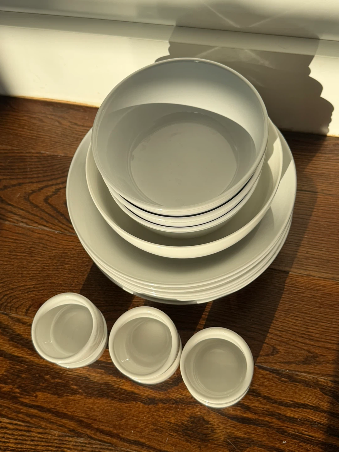 White Ceramic Dinnerware Set - photo 3