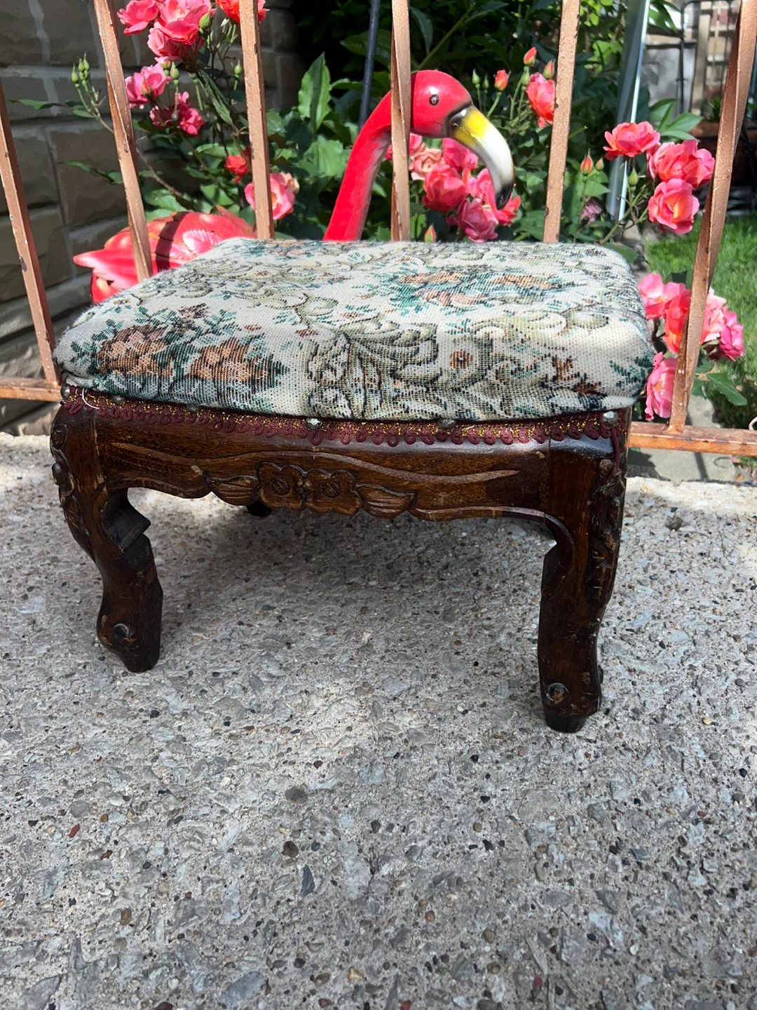 Vintage Upholstered Footstool Ottoman ⚽