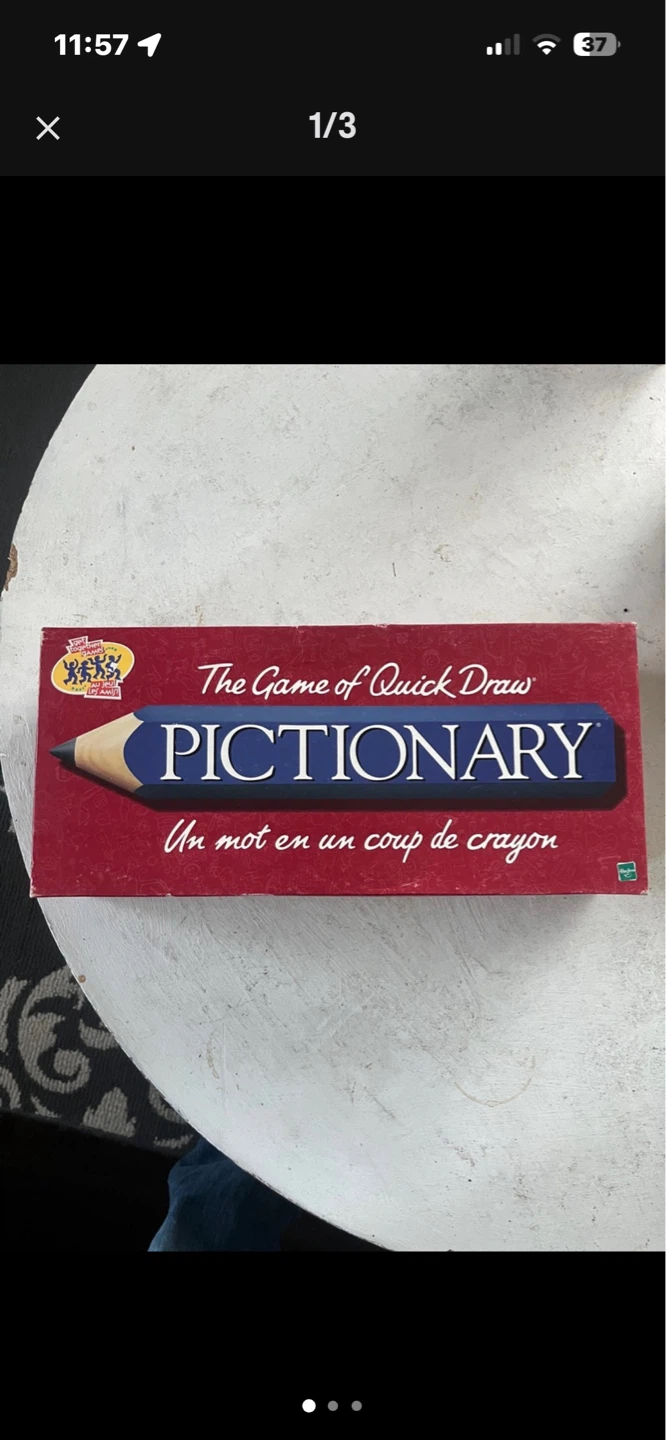 Pictionary The Game of Quick Draw Board Game