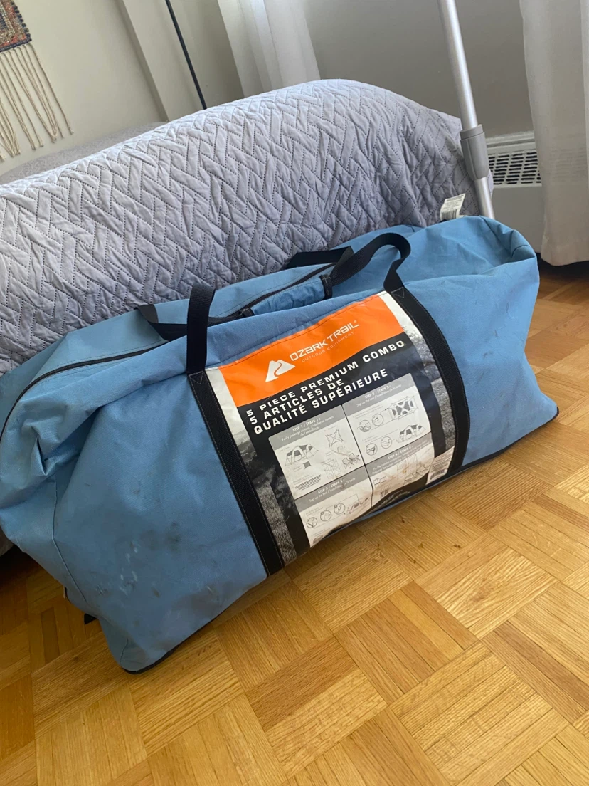 6-person tent and 2 camping chairs - photo 4