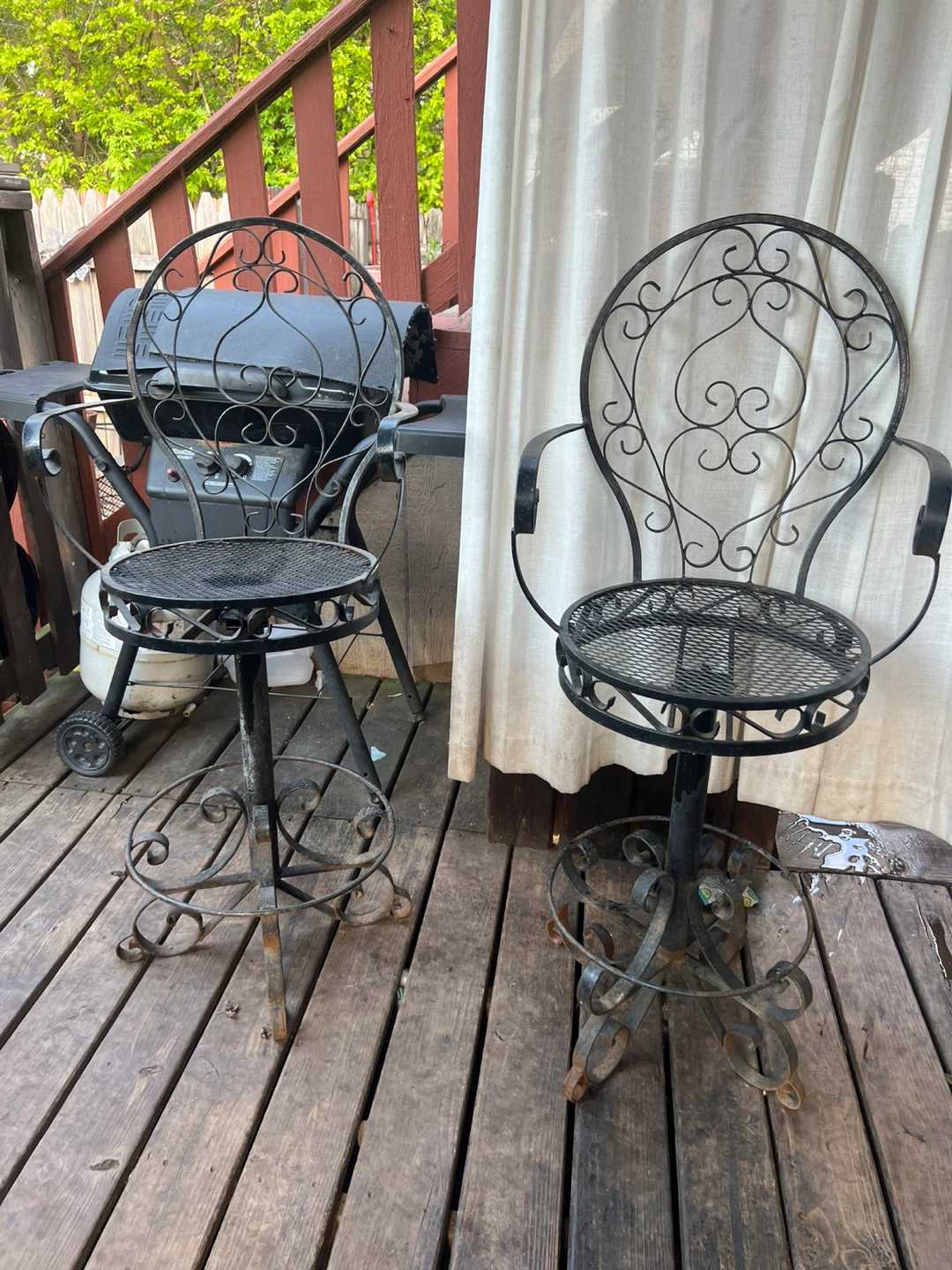 Wrought Iron Swivel Bar Stools (Set of 2) ⚽