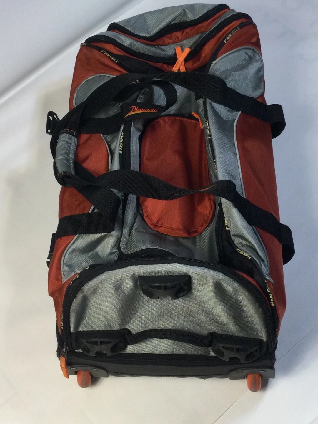 ⚽️Pinnacle Rolling Duffel Bag - photo 2