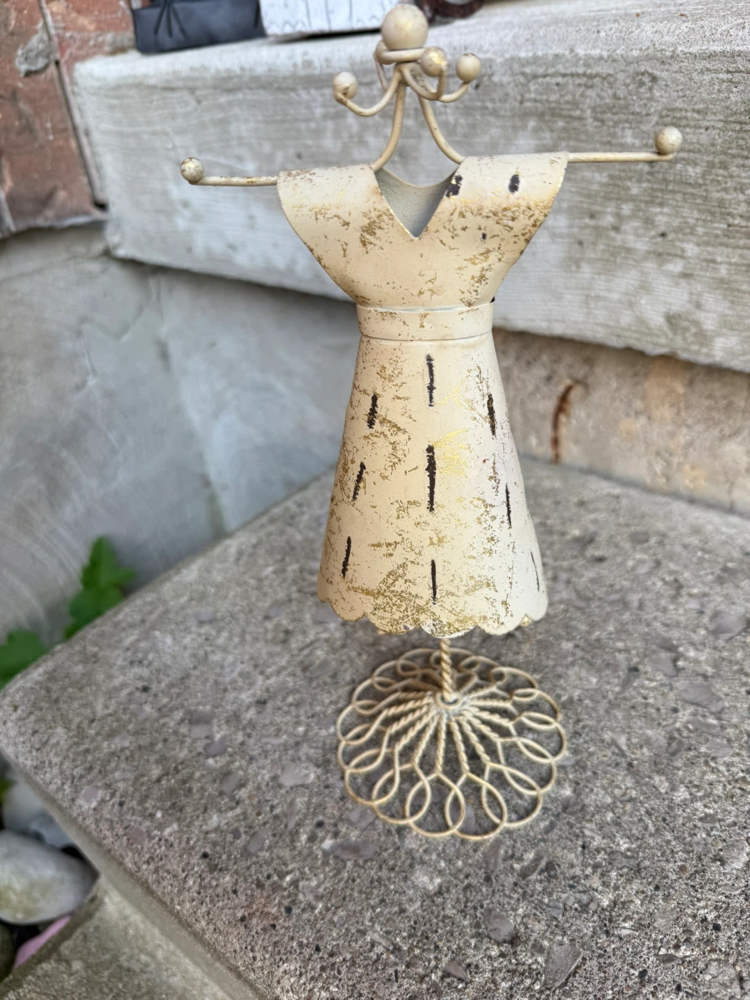 Decorative Dress Jewelry Stand