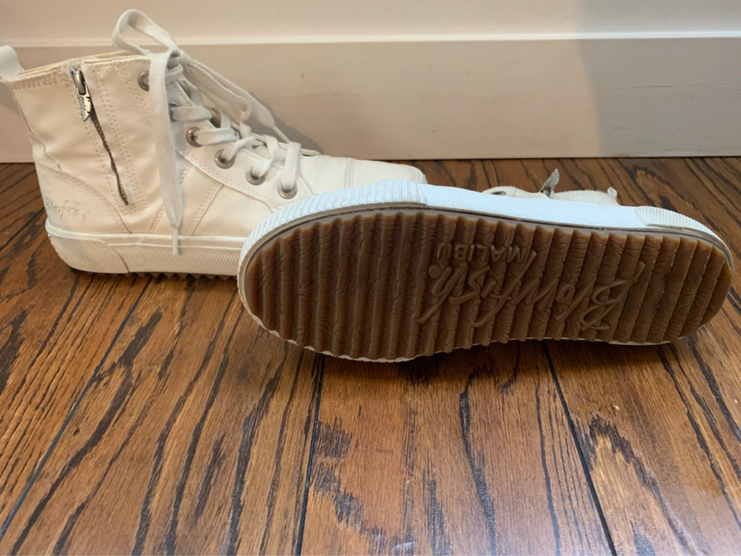 Blowfish Malibu high top sneakers, size 8, excellent condition! - photo 3