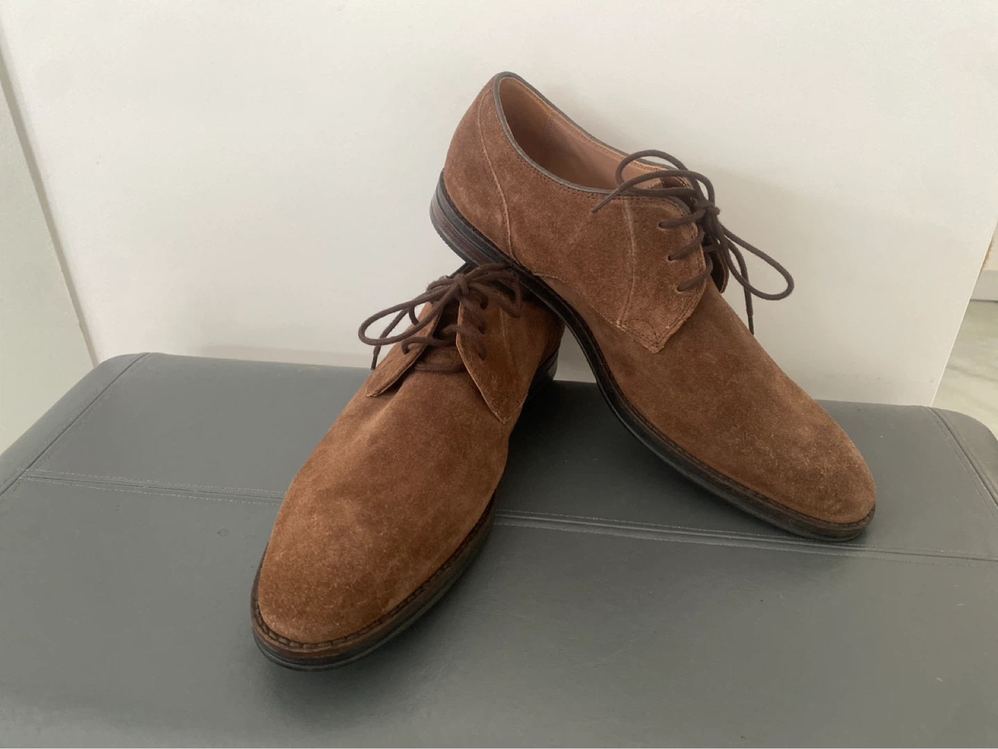 Clarks Suede Derby Shoes size 9,5