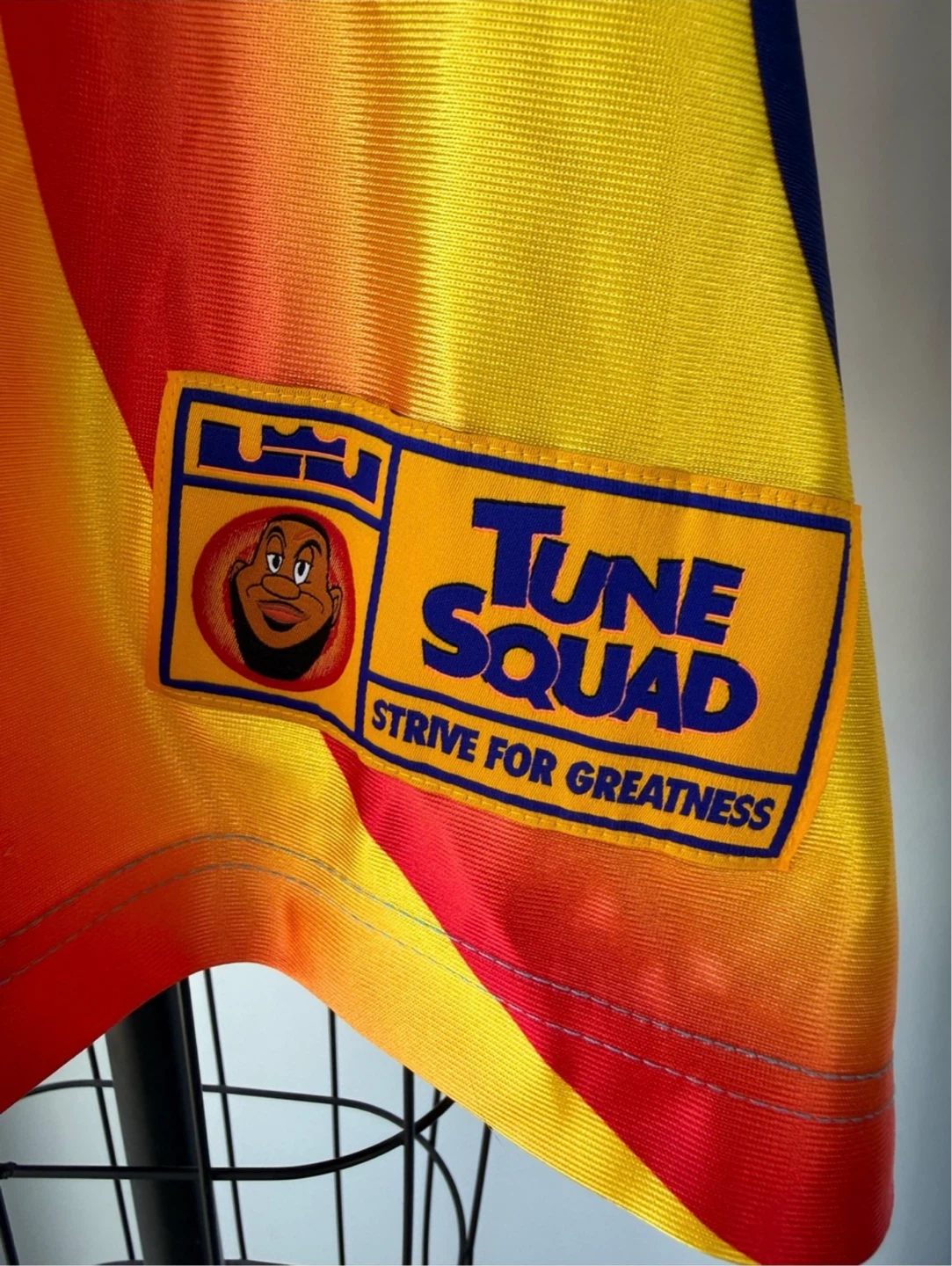 ⚽️Nike LeBron James Tune Squad Basketball Jersey size XL - photo 2