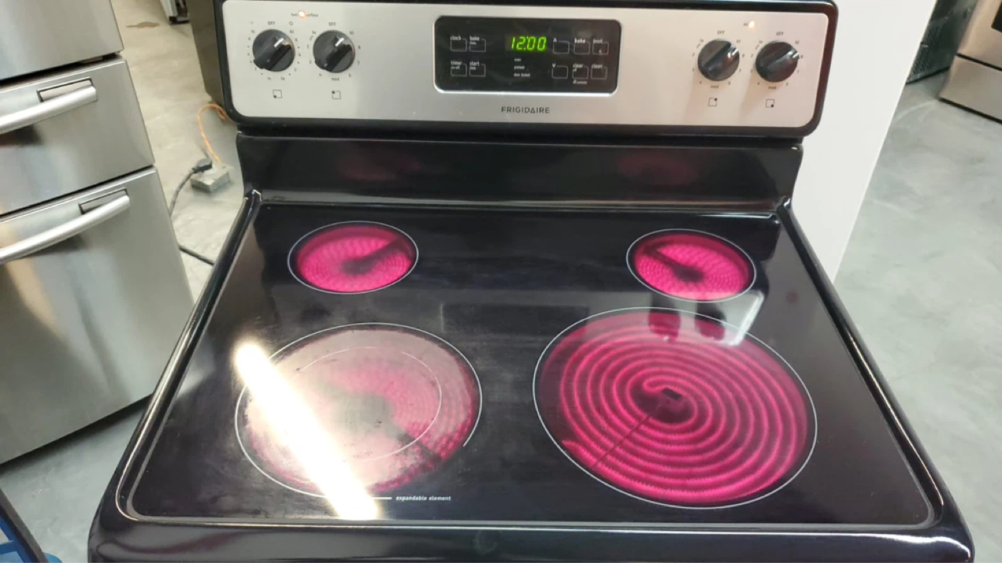 Frigidaire Electric Range with Oven - photo 2