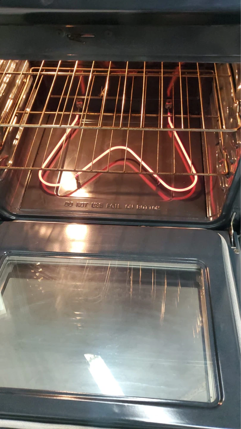 Frigidaire Electric Range with Oven - photo 4