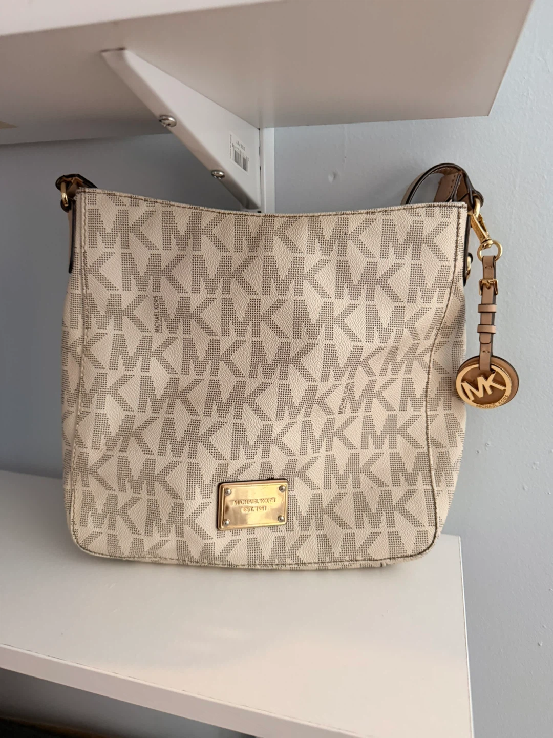Michael Kors MK Signature Shoulder Bag