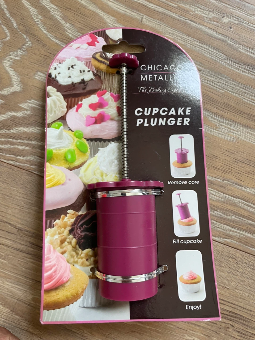 Chicago Metallic Cupcake Plunger ⚽️