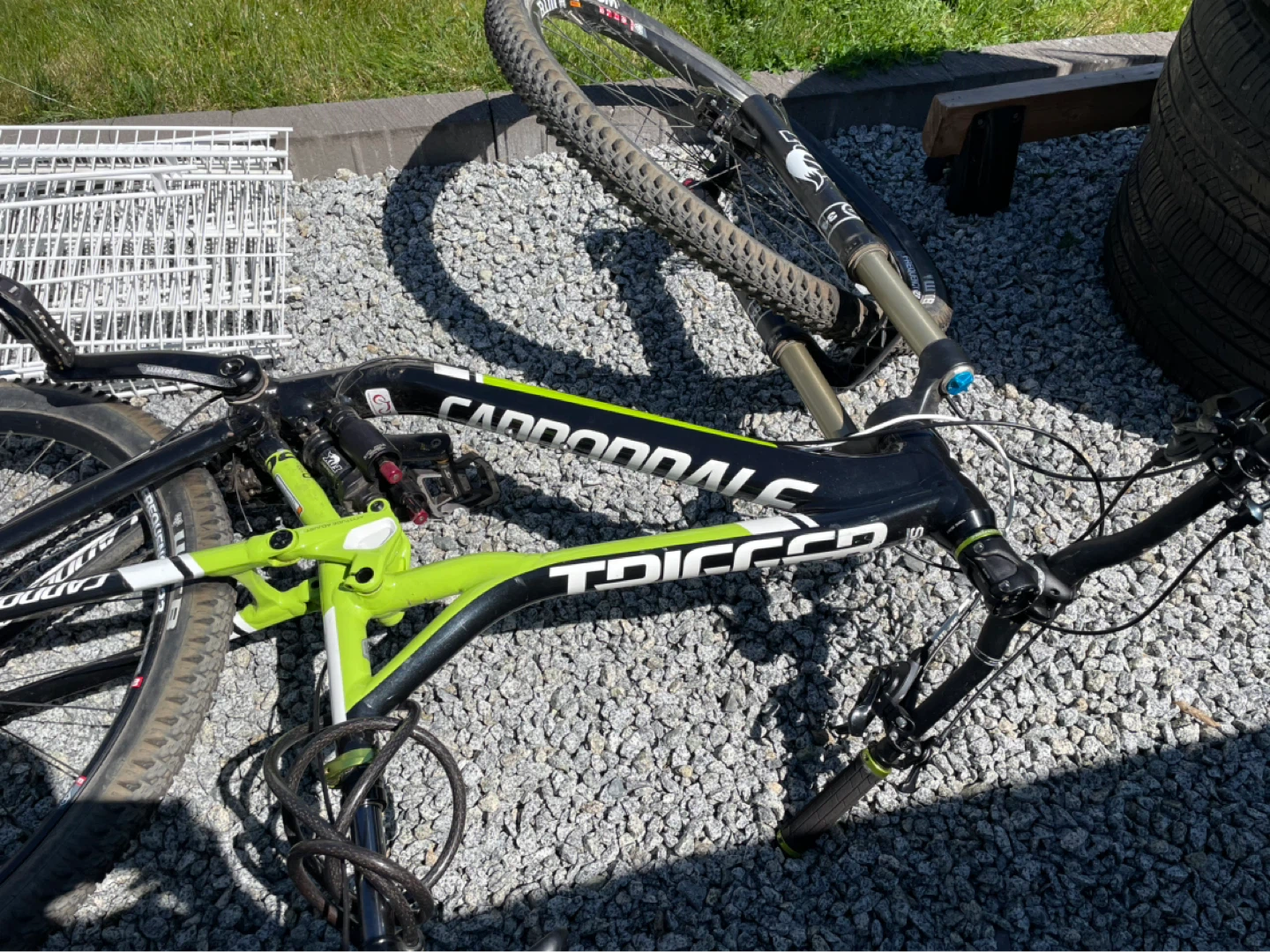 Cannondale Trigger Mountain Bike - photo 2