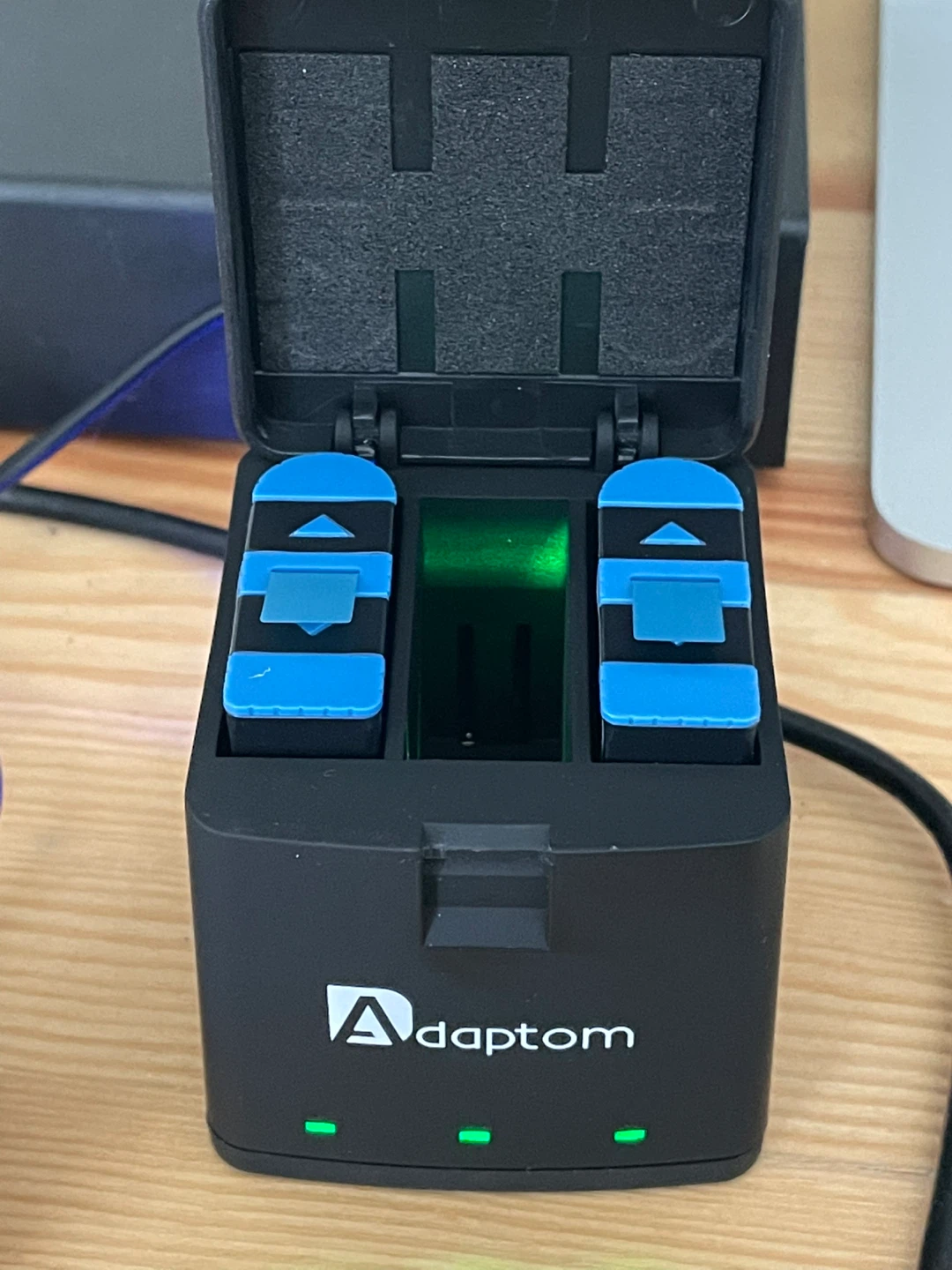 ⚽️ New Adaptom Battery Charging Box for GoPro Hero 12/11/10/9 - photo 3