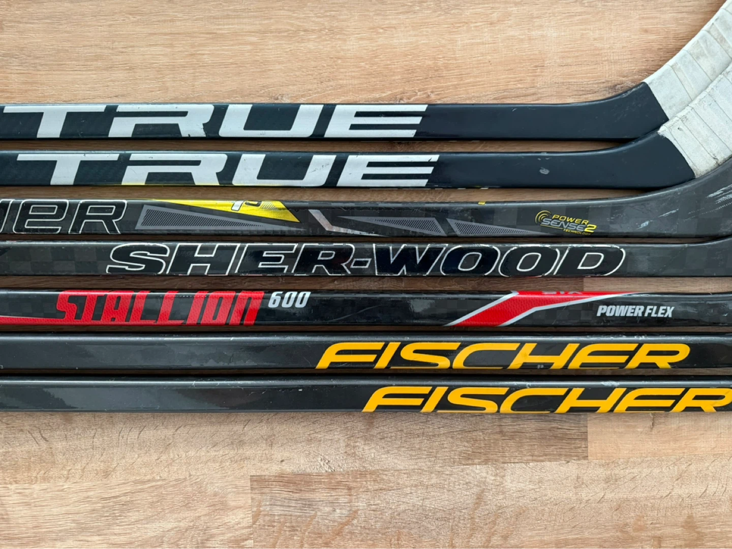 Lot of 7 Senior(RH) Hockey Sticks – True, Bauer, STX, Sherwood - photo 2