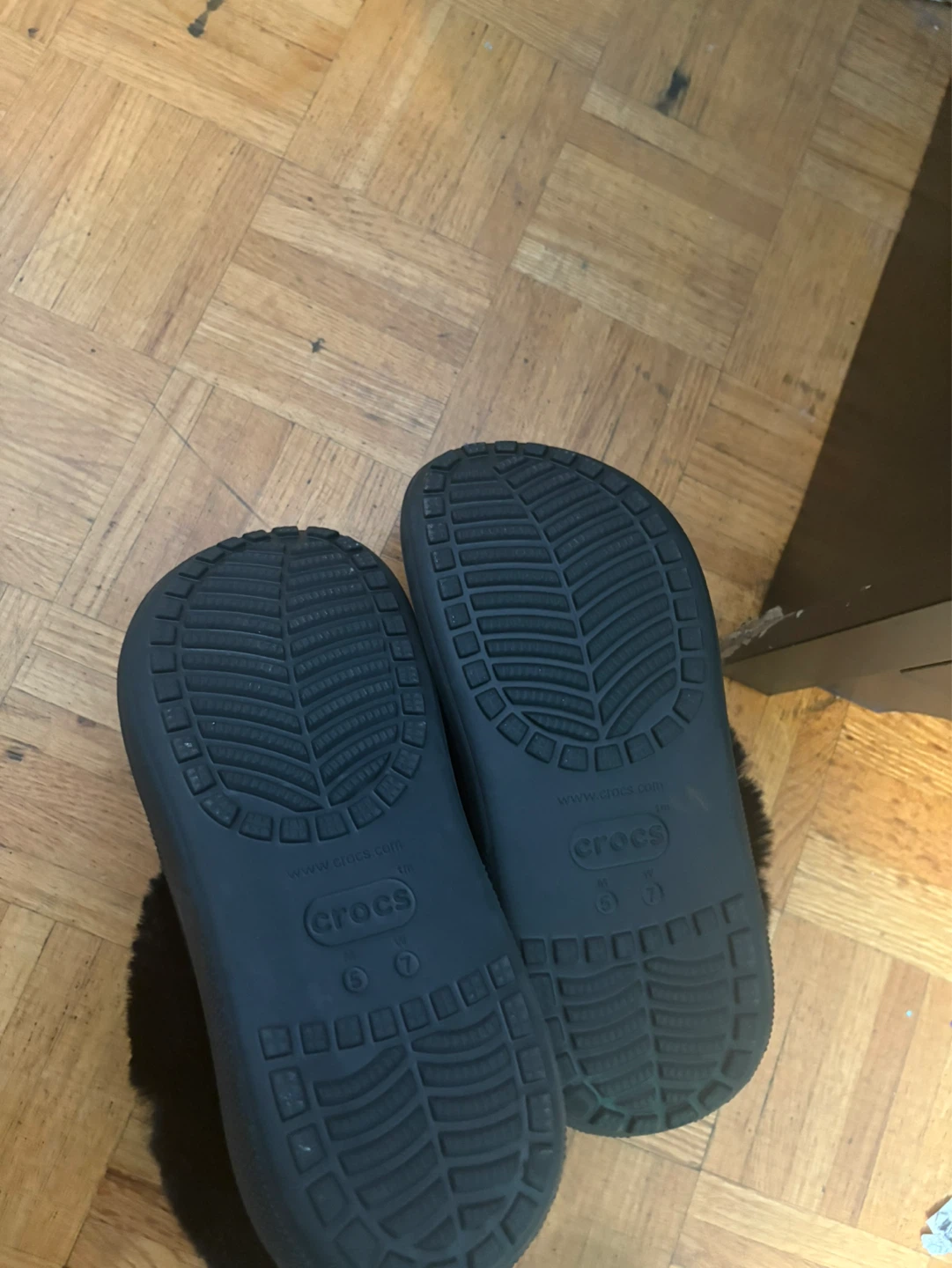 Black Crocs with Fur Lining - photo 4