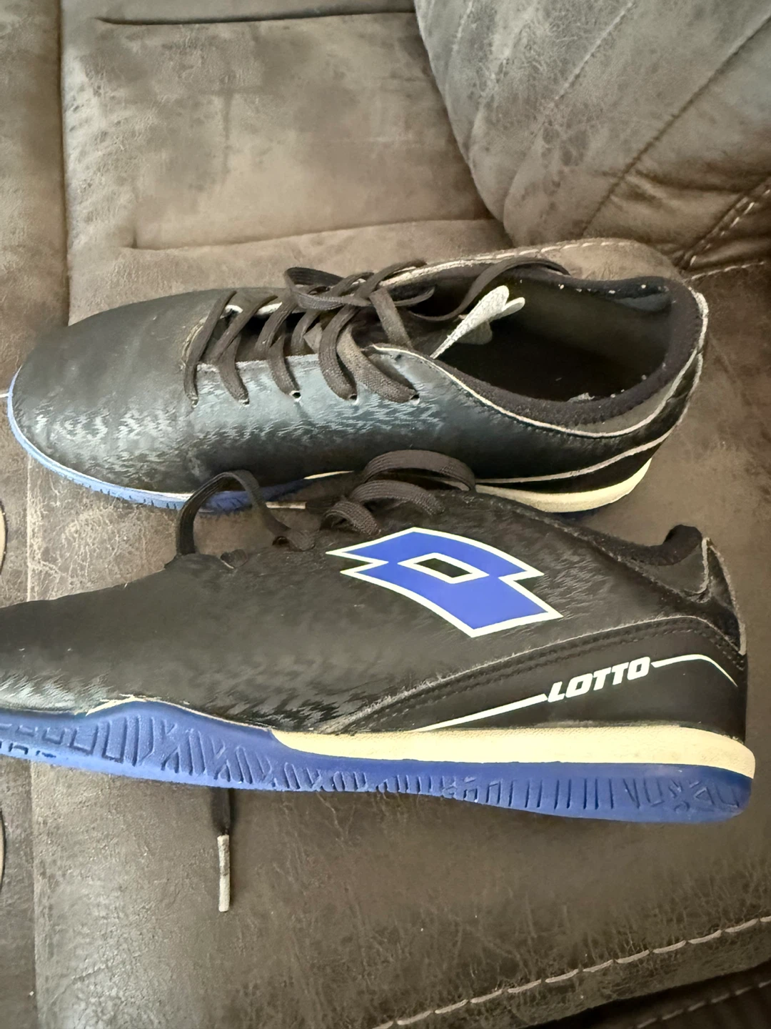 Lotto Indoor Soccer Shoes