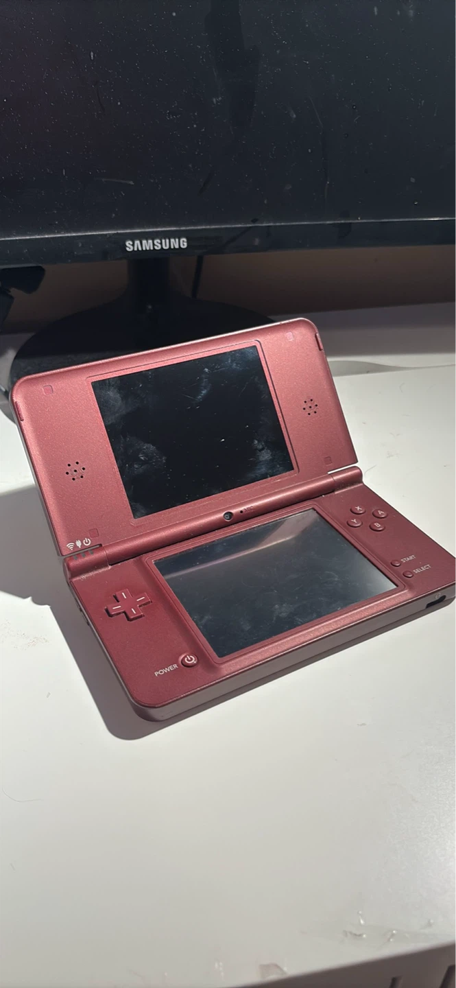 Nintendo 3DS, Nintendo DSi XL, Charger and Game Bundle - photo 4