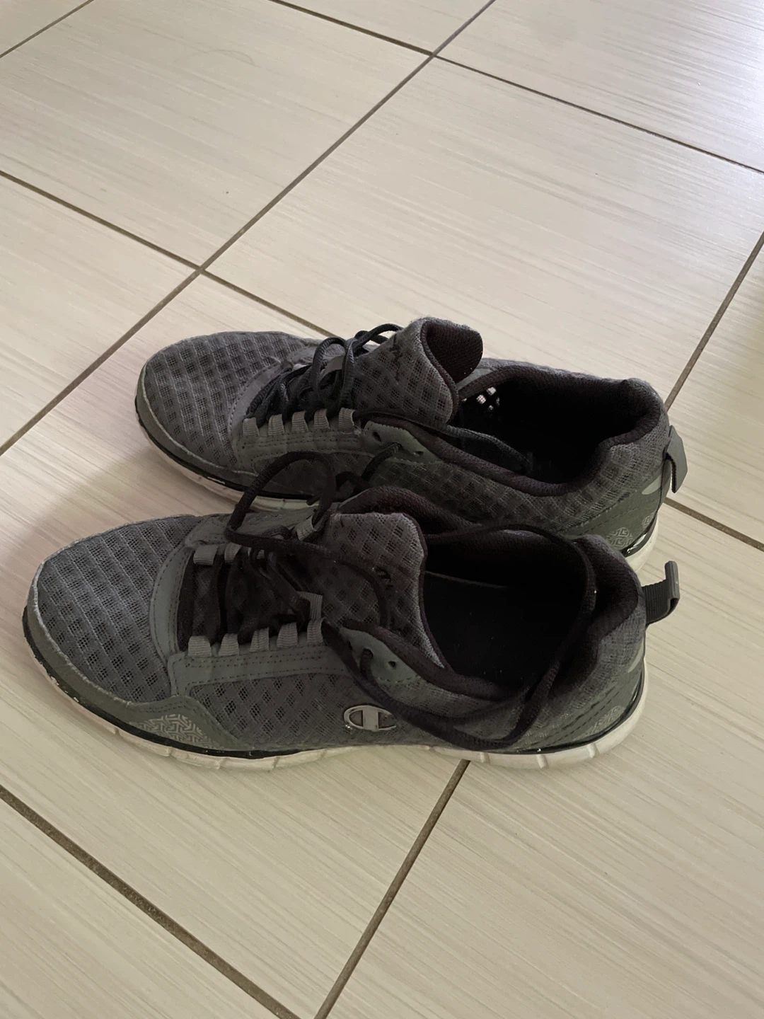 ⚽️Champion Men's Grey Running Shoes