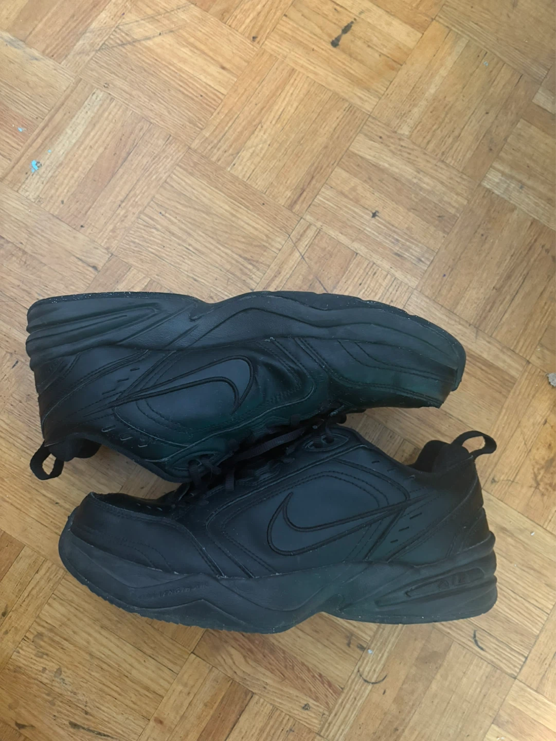 Nike Air Monarch IV Men's Shoes