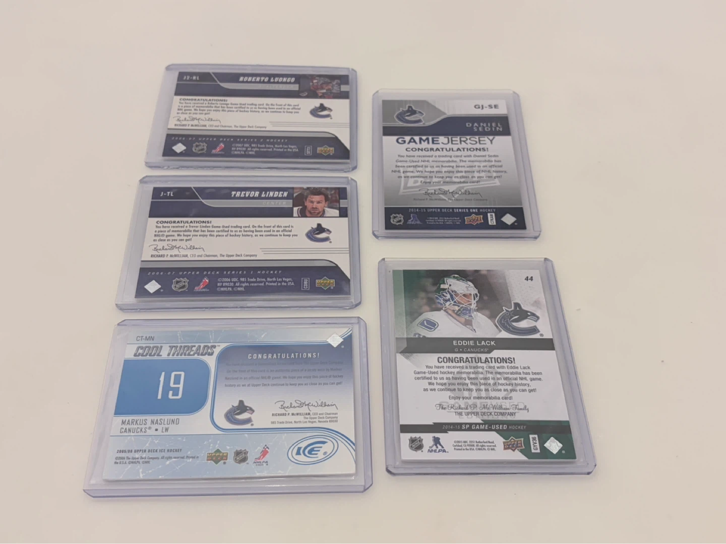 Canucks Game Used Jersey Cards Linden Naslund Luongo Sedin Lack - photo 2