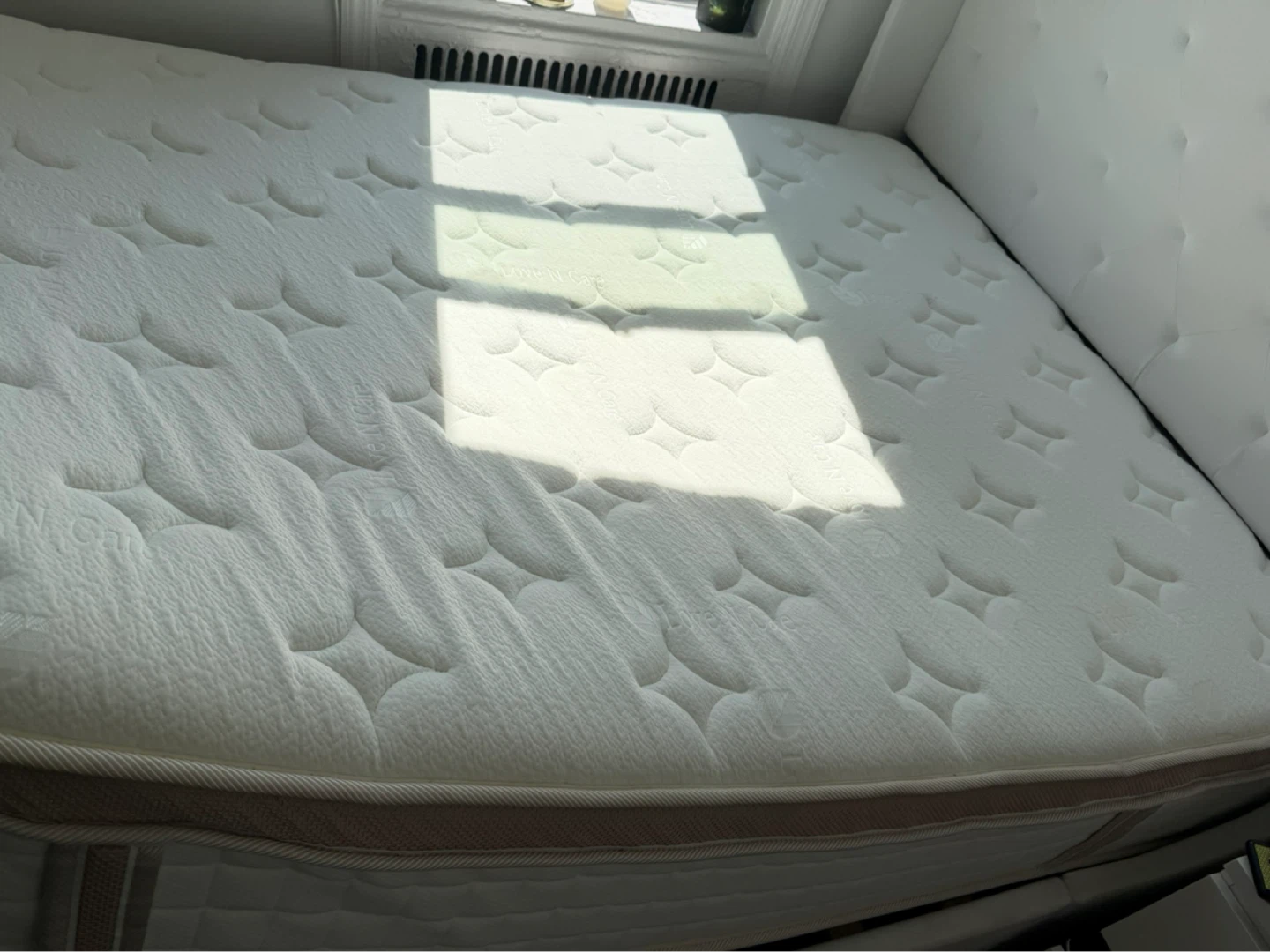 $45 Queen sized year old mattress - photo 3