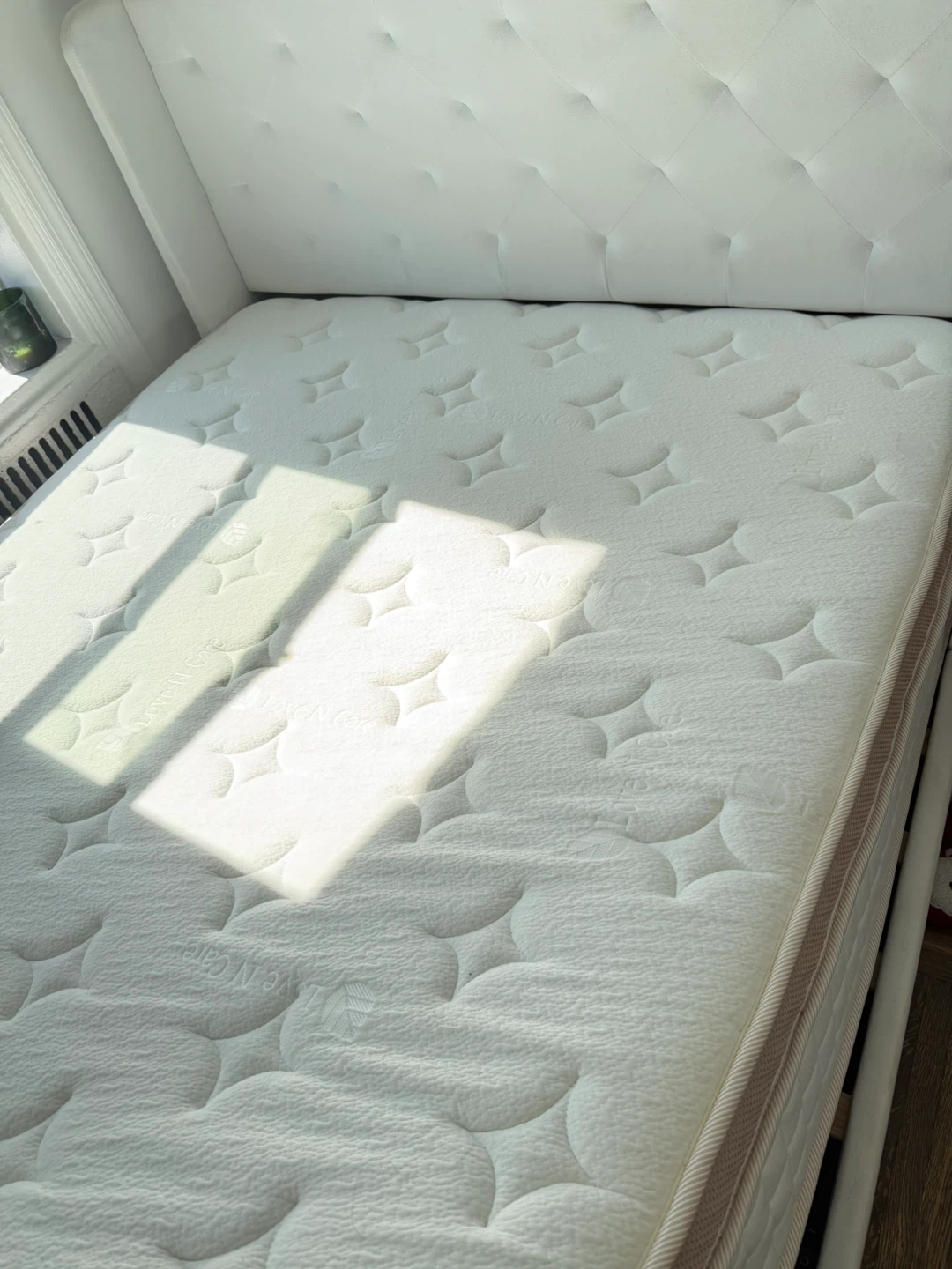 $45 Queen sized year old mattress - photo 5
