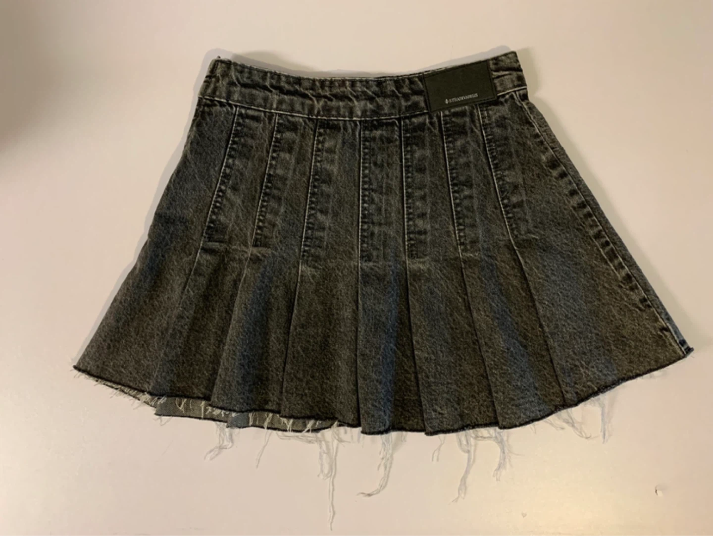 ⚽️ Stradivarius Black Pleated Denim Mini Skirt