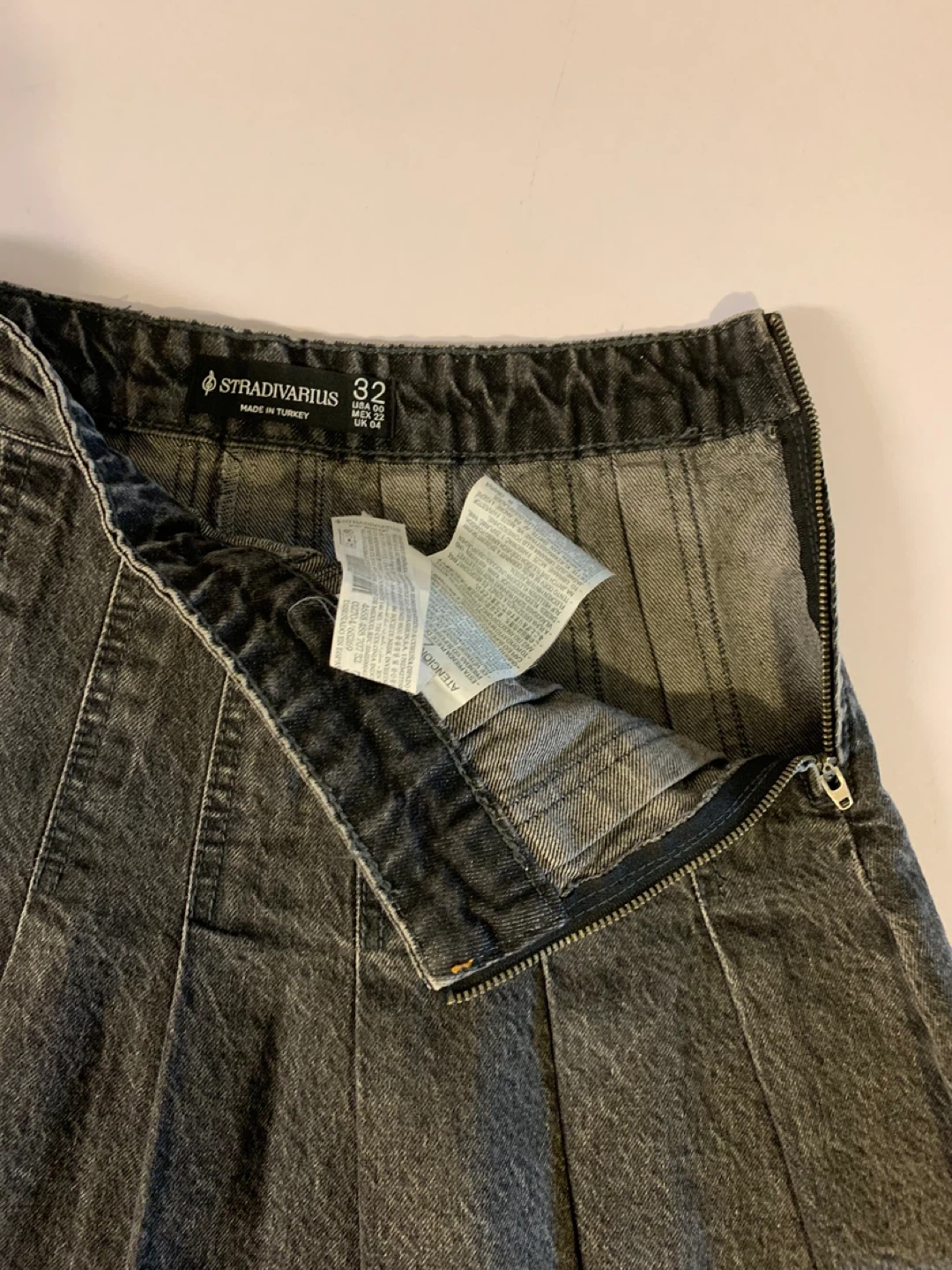 ⚽️ Stradivarius Black Pleated Denim Mini Skirt - photo 5