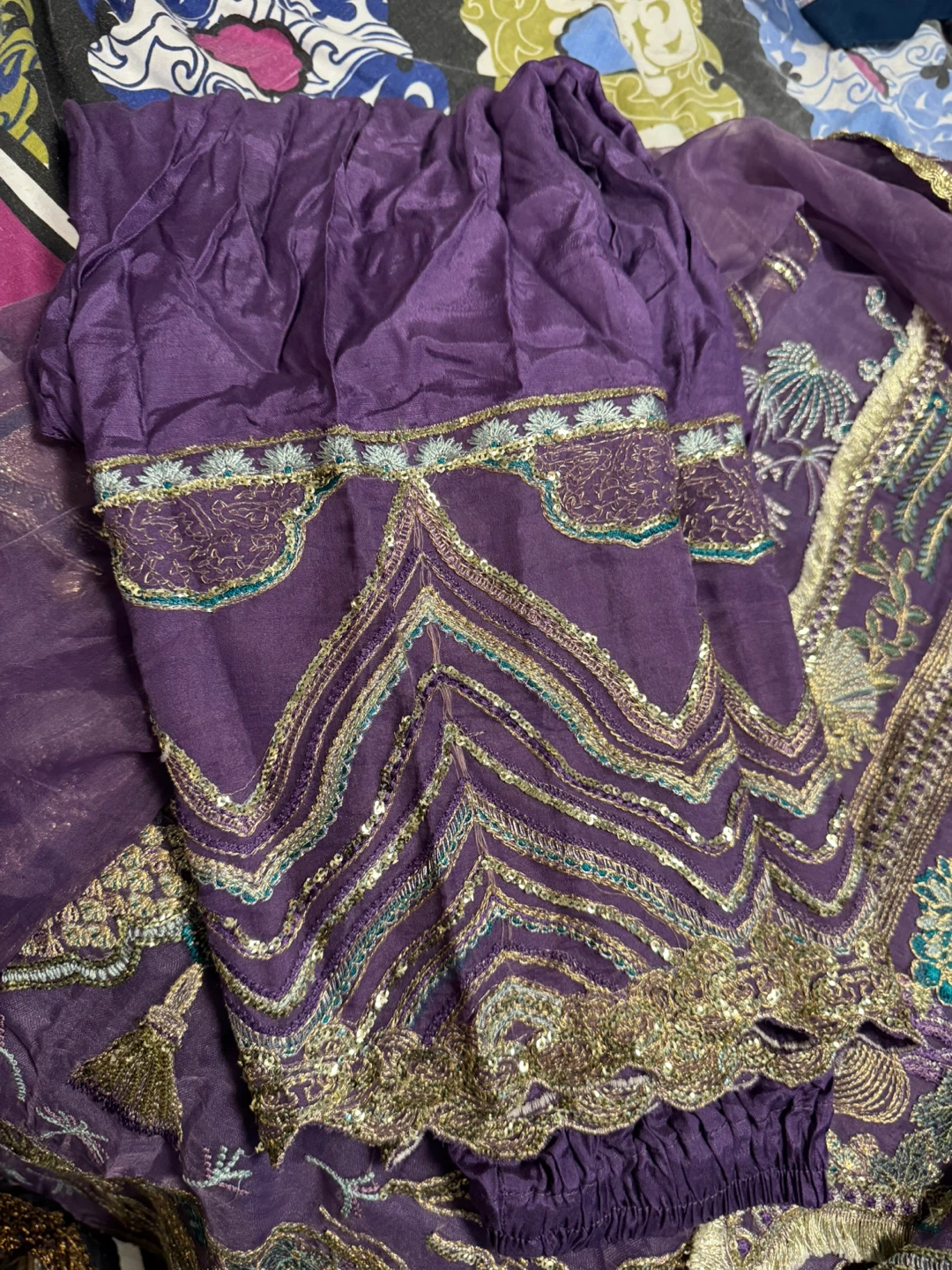 Purple Embroidered Kurti with Dupatta and trouser - photo 3