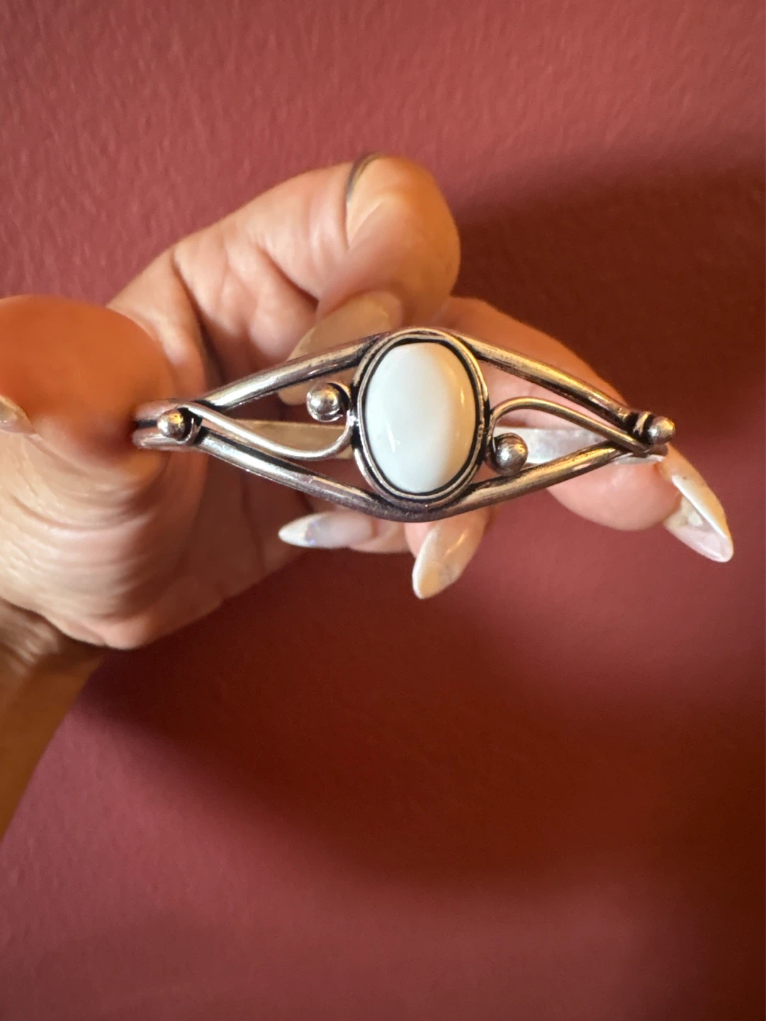 ⚽️ Silver Tone vintage Cuff Bracelet with White Stone