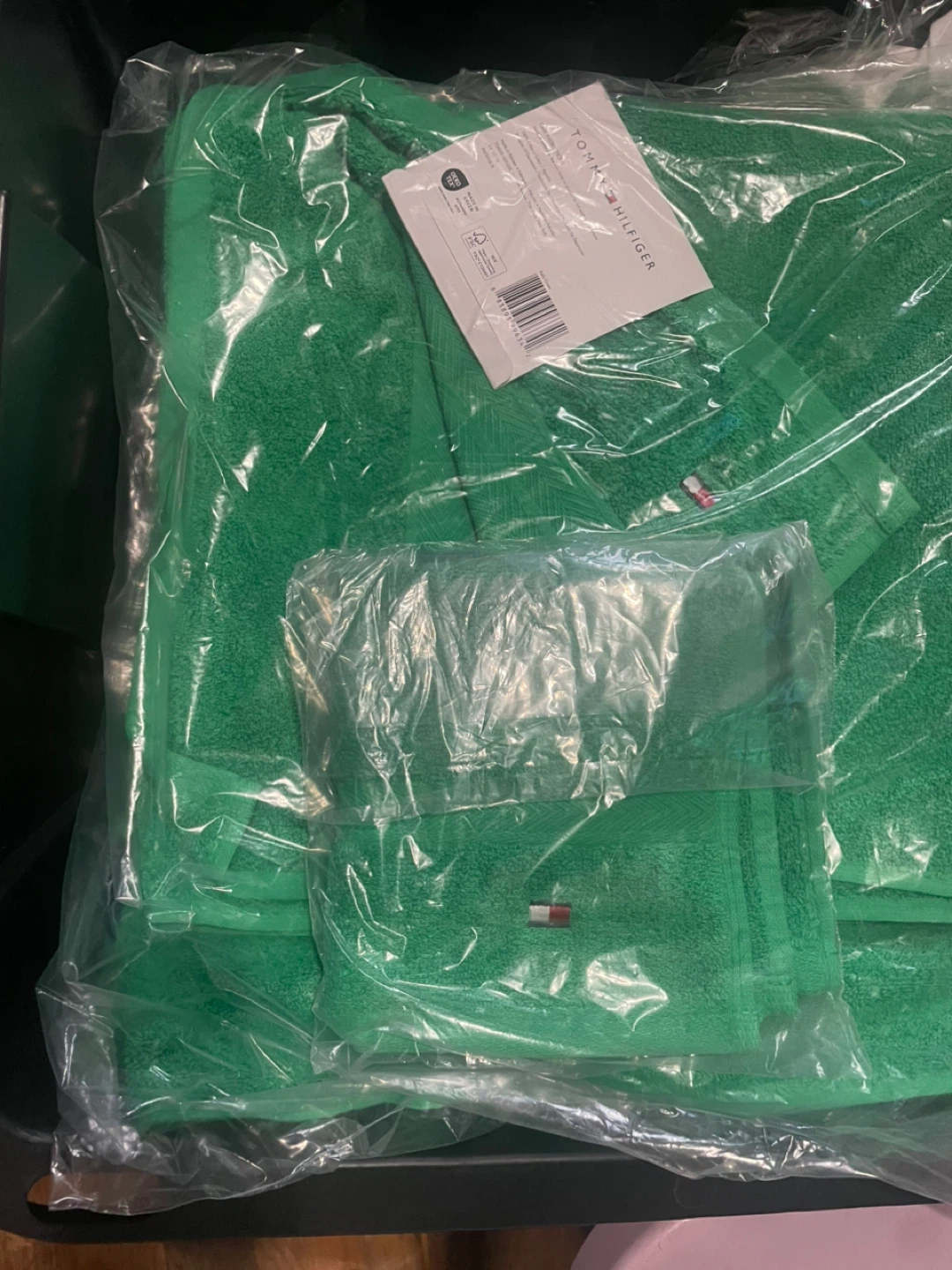 Tommy Hilfiger Green Bath Towel Set