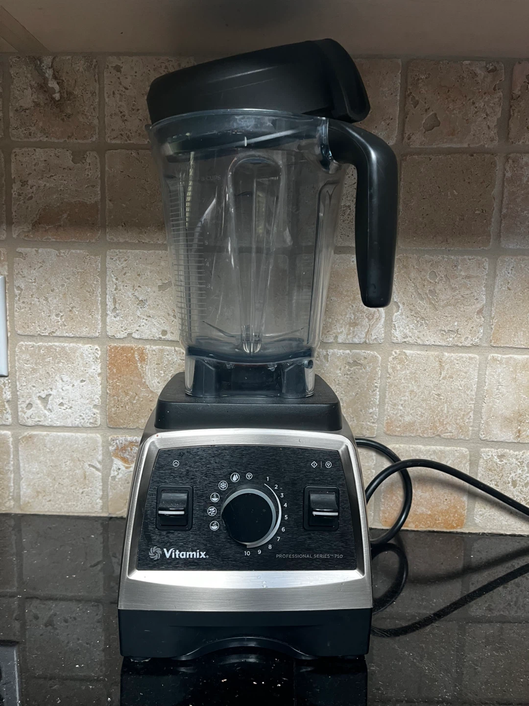Vitamix Professional Series 750 Blender