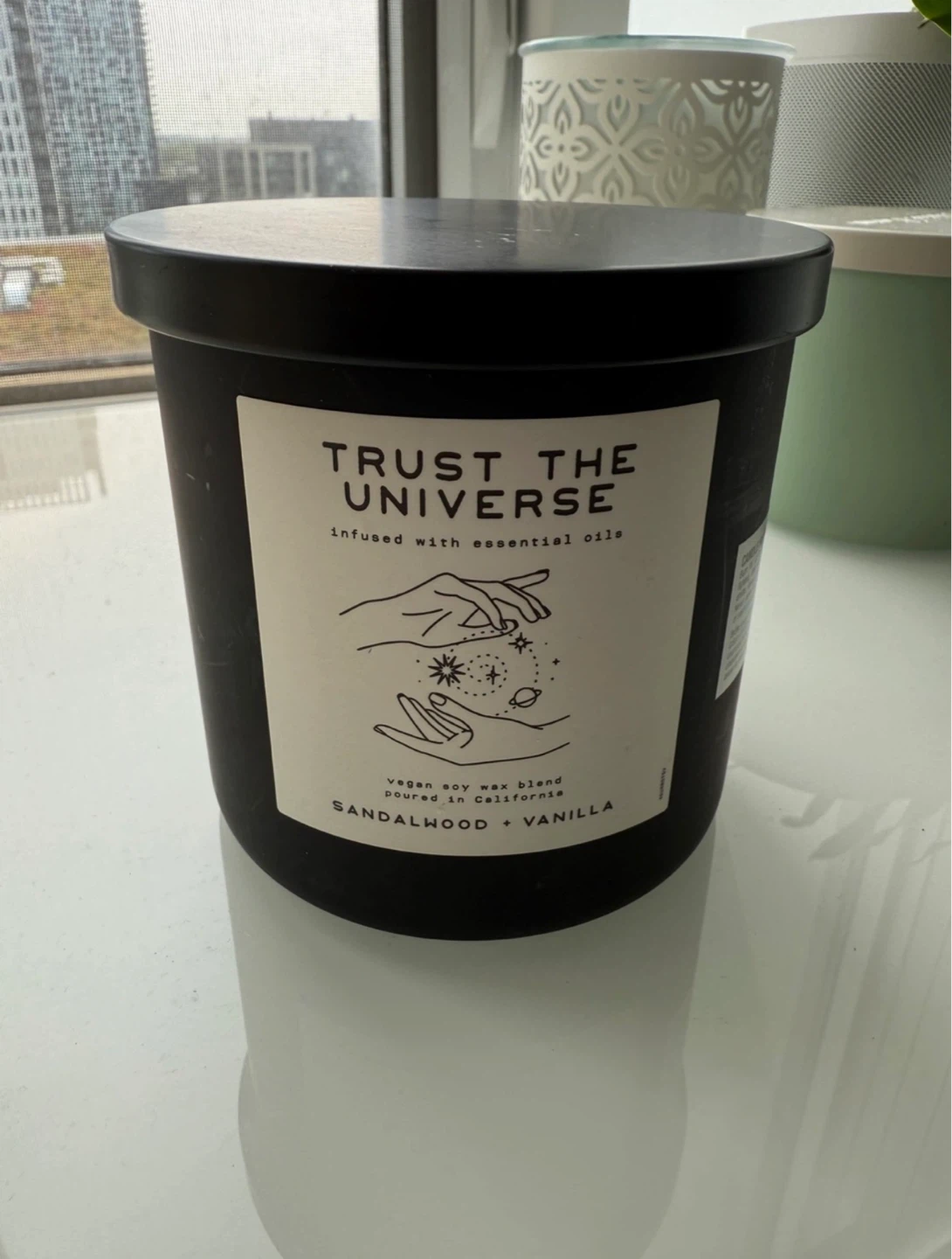 ⚽️14.5oz Trust The Universe Candle