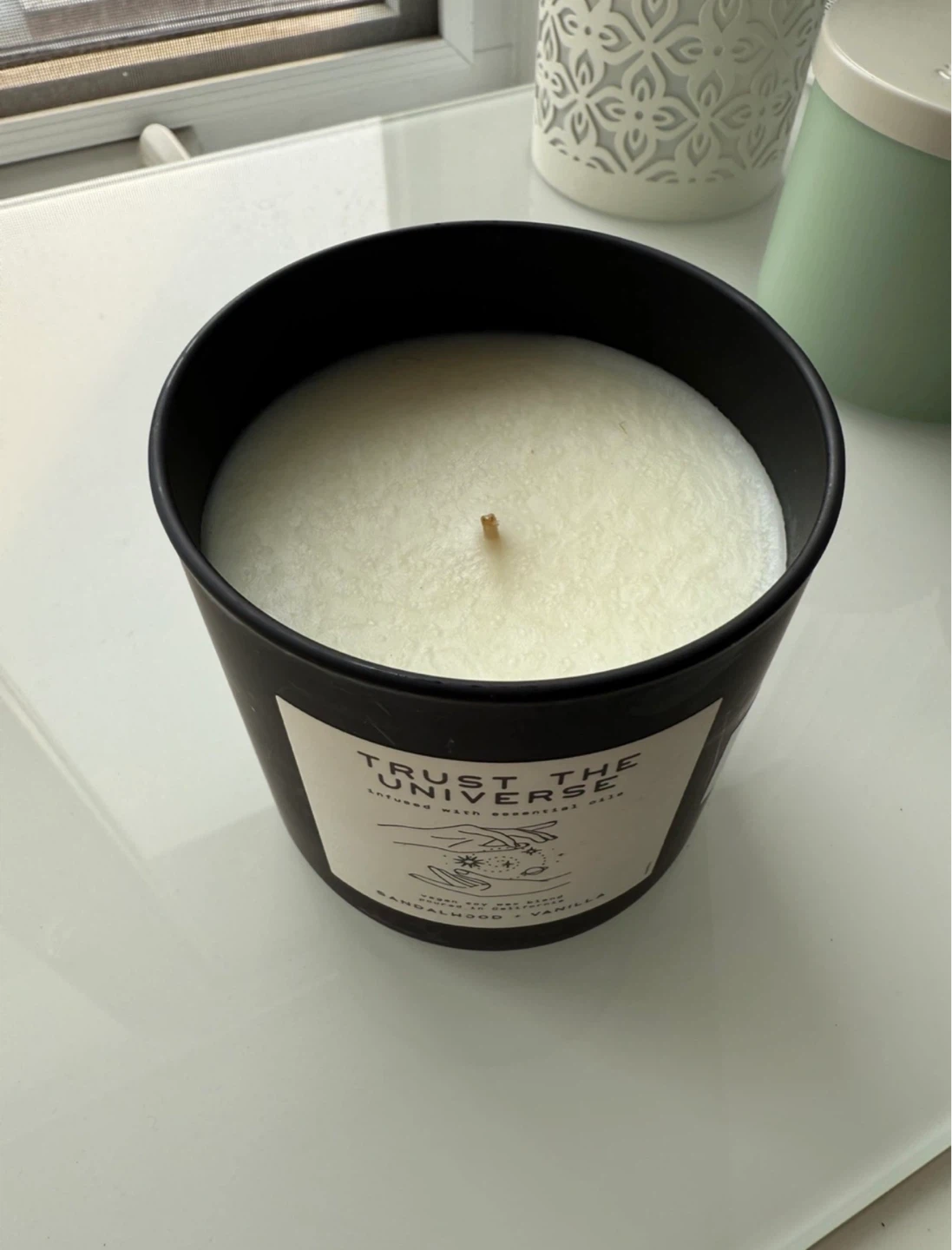 ⚽️14.5oz Trust The Universe Candle - photo 2