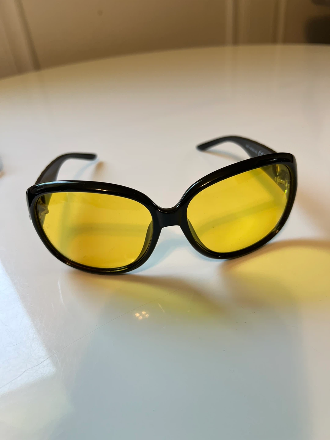 ⚽ Black Sunglasses with Yellow Lenses