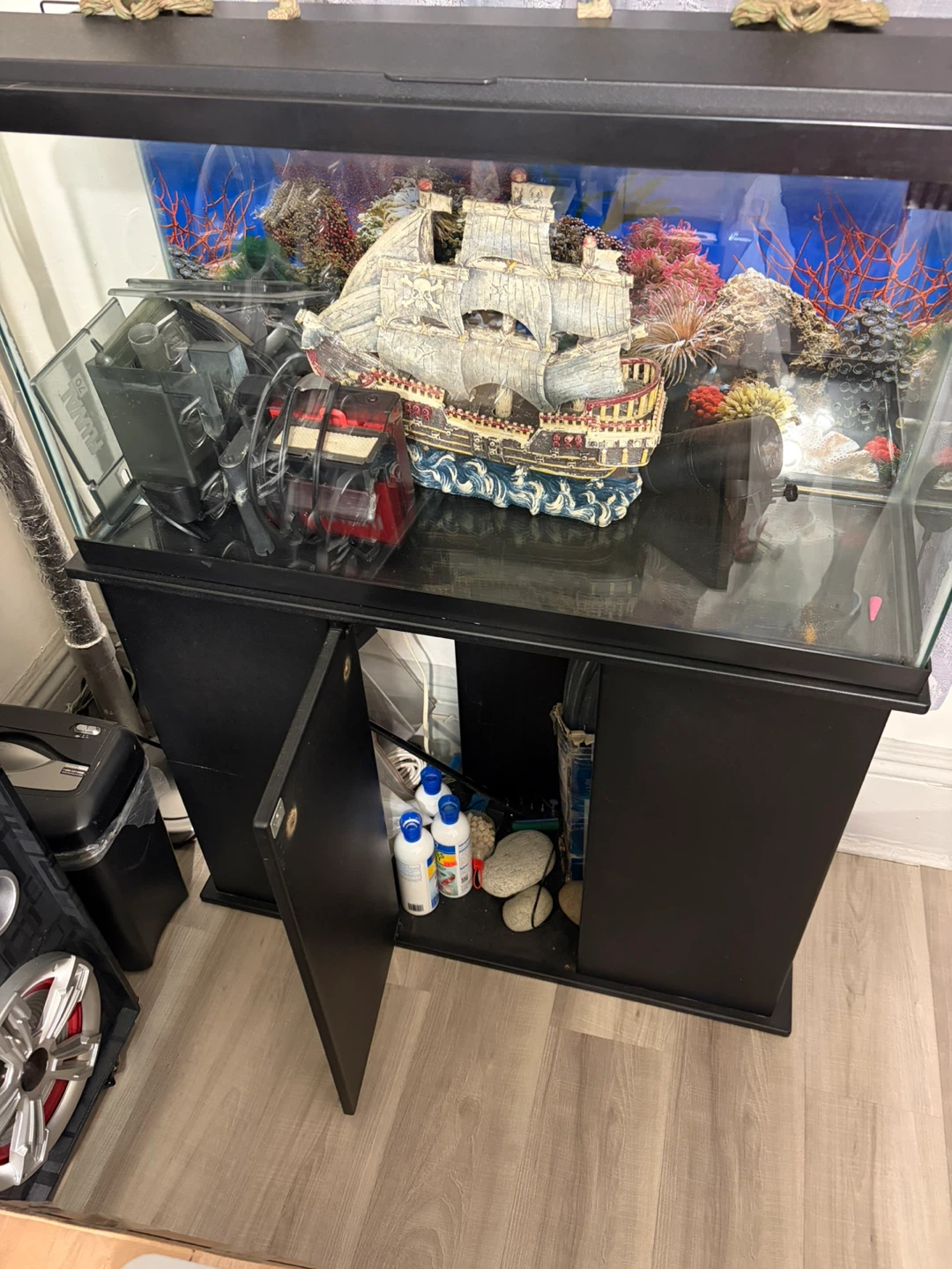 Large Aquarium with Stand and Decor - photo 2